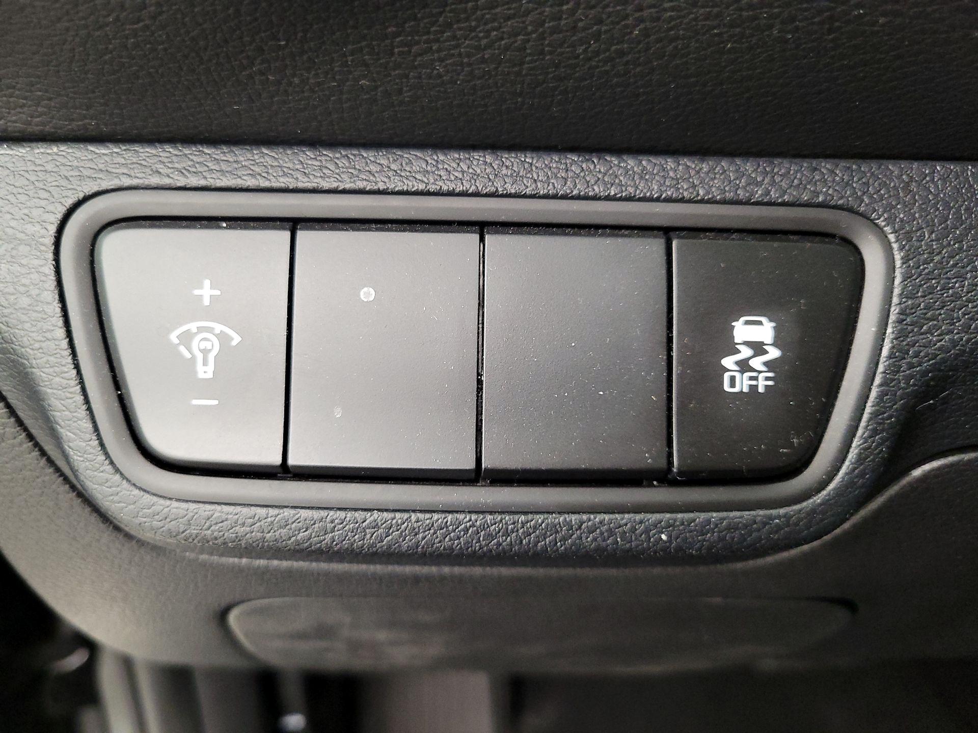 Thumbnail: 2024 Kia Forte - 13