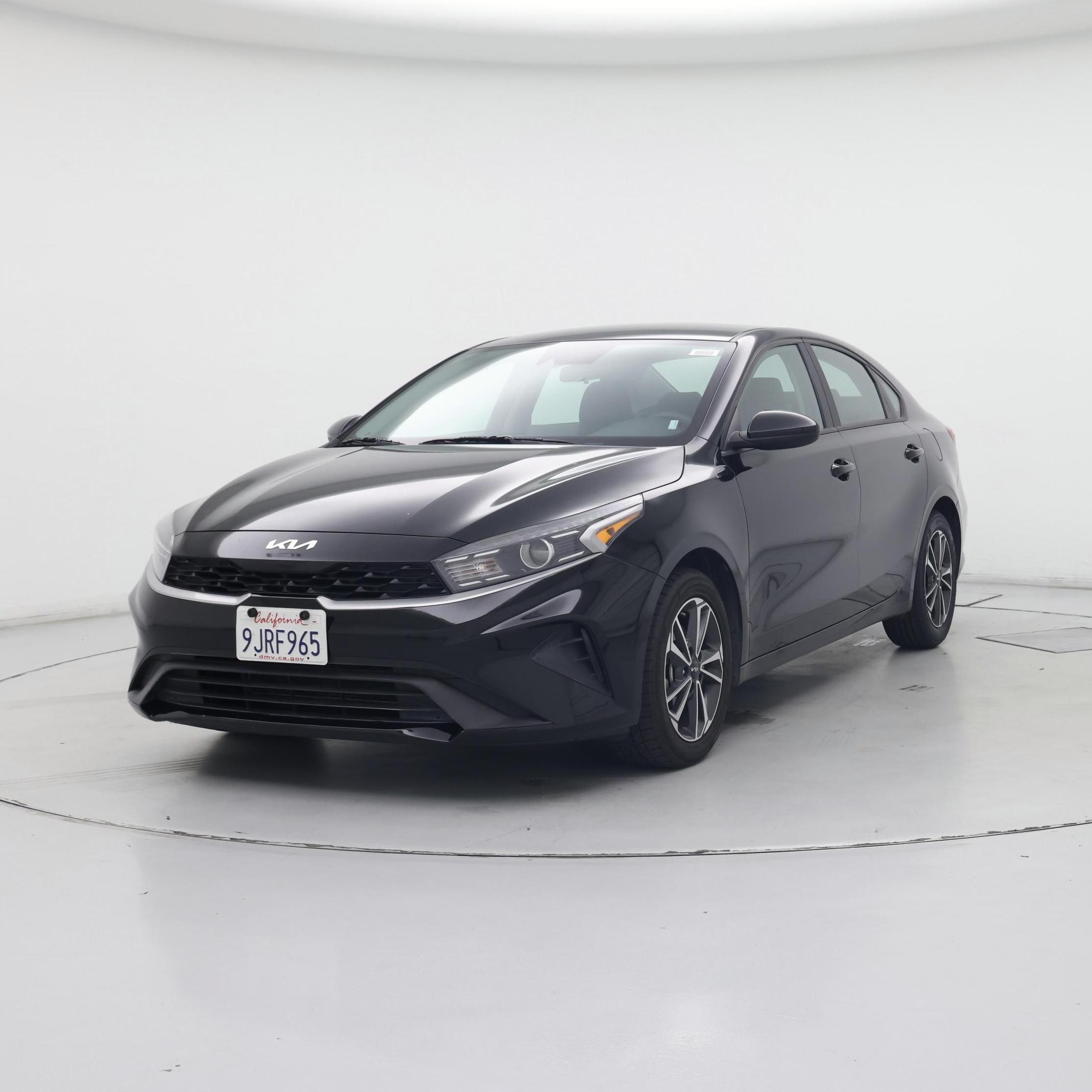 Thumbnail: 2024 Kia Forte - 4