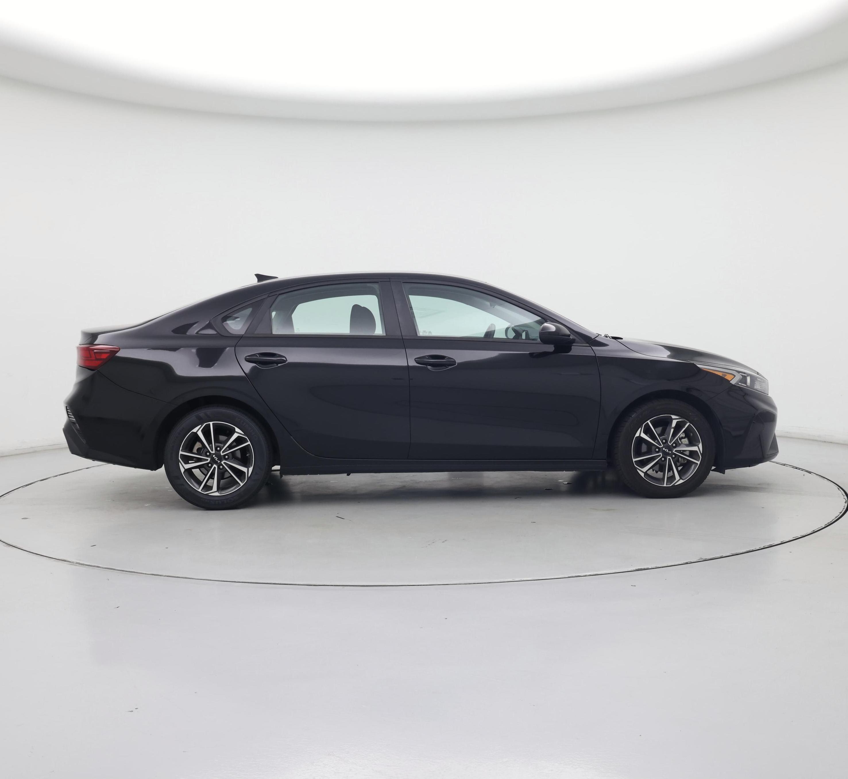 Thumbnail: 2024 Kia Forte - 7