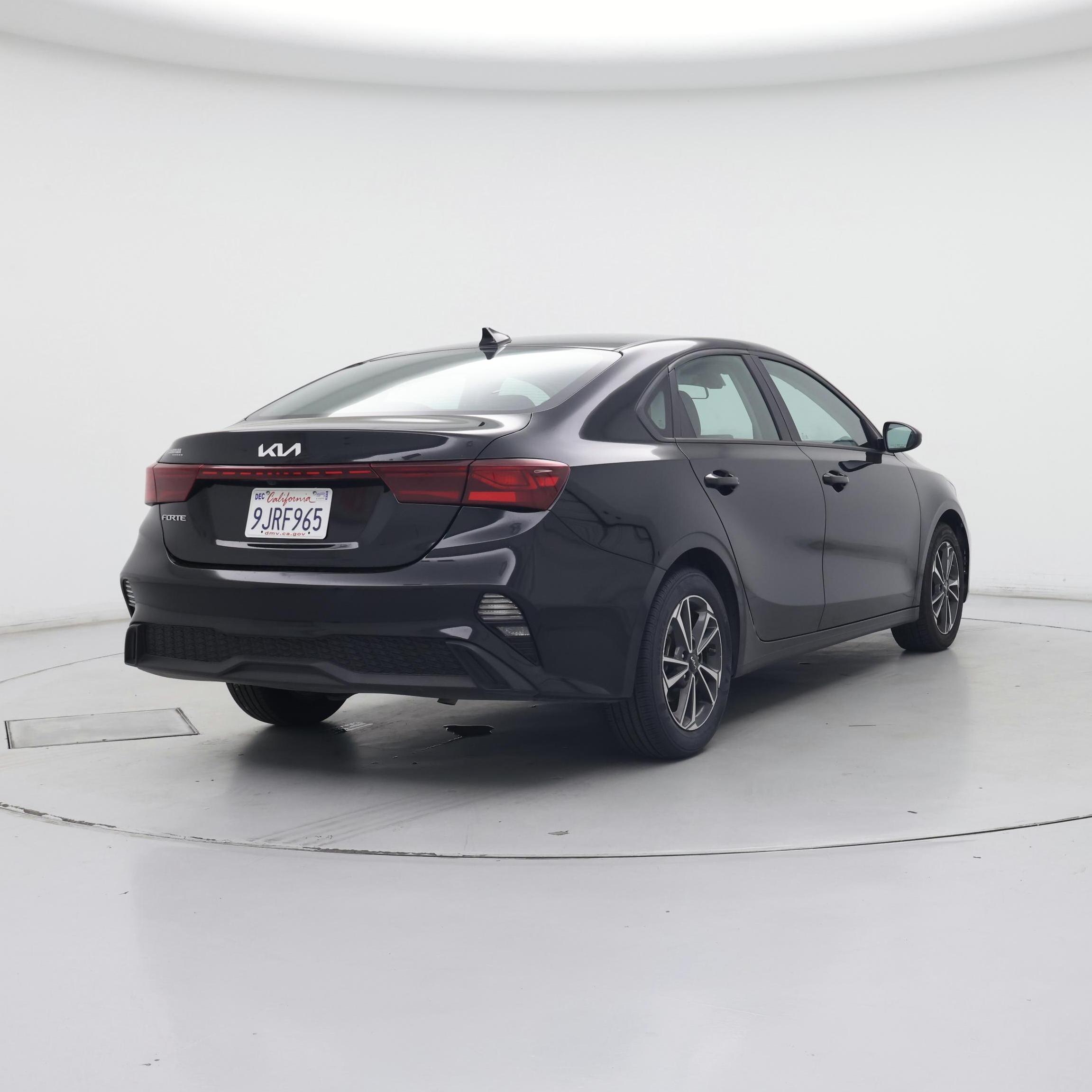 Thumbnail: 2024 Kia Forte - 8