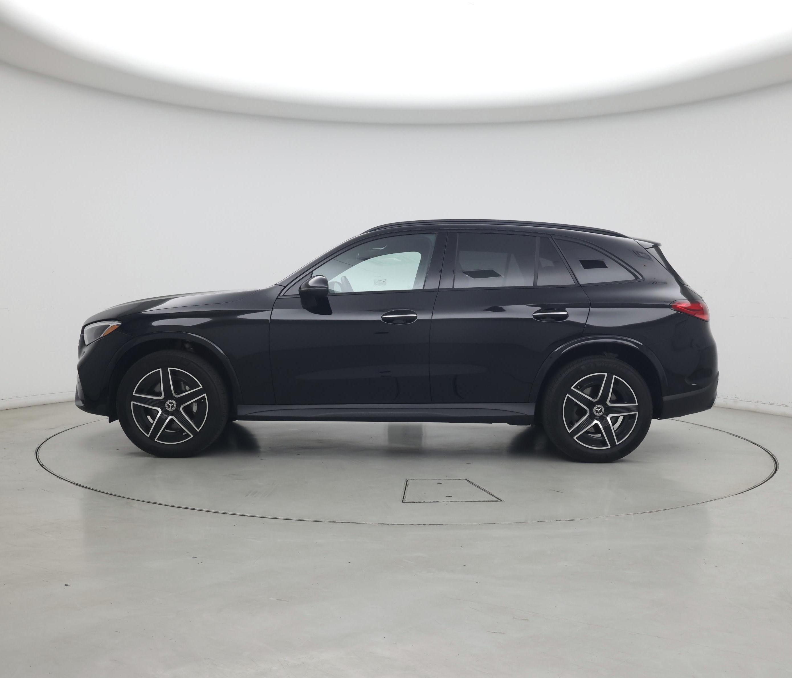 Thumbnail: 2024 Mercedes-Benz GLC - 3