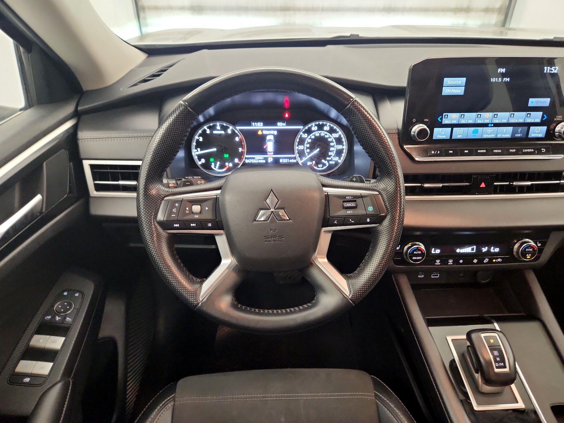 Thumbnail: 2024 Mitsubishi Outlander - 10