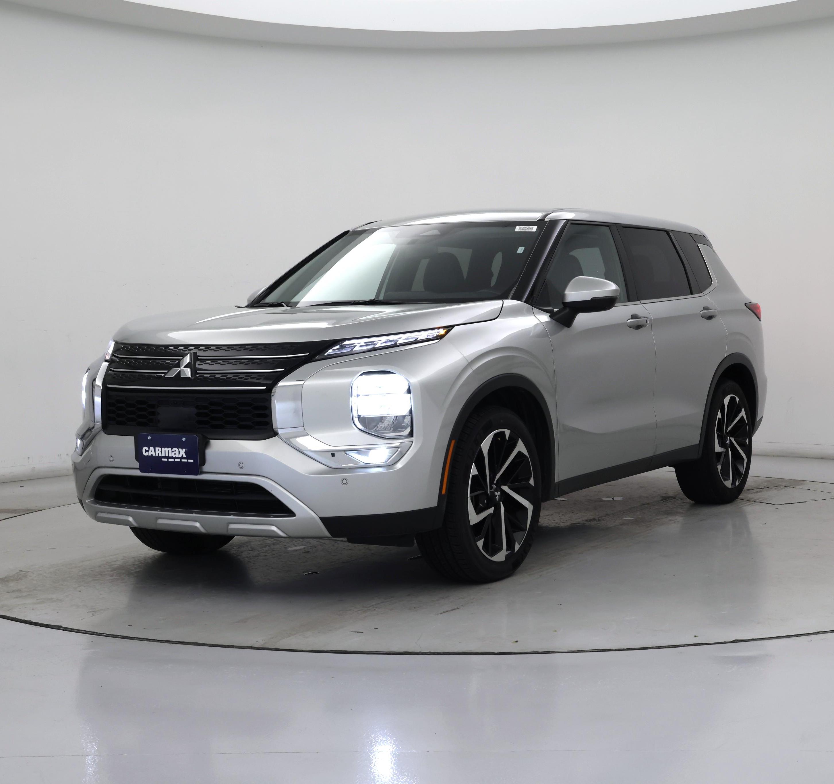 Thumbnail: 2024 Mitsubishi Outlander - 4