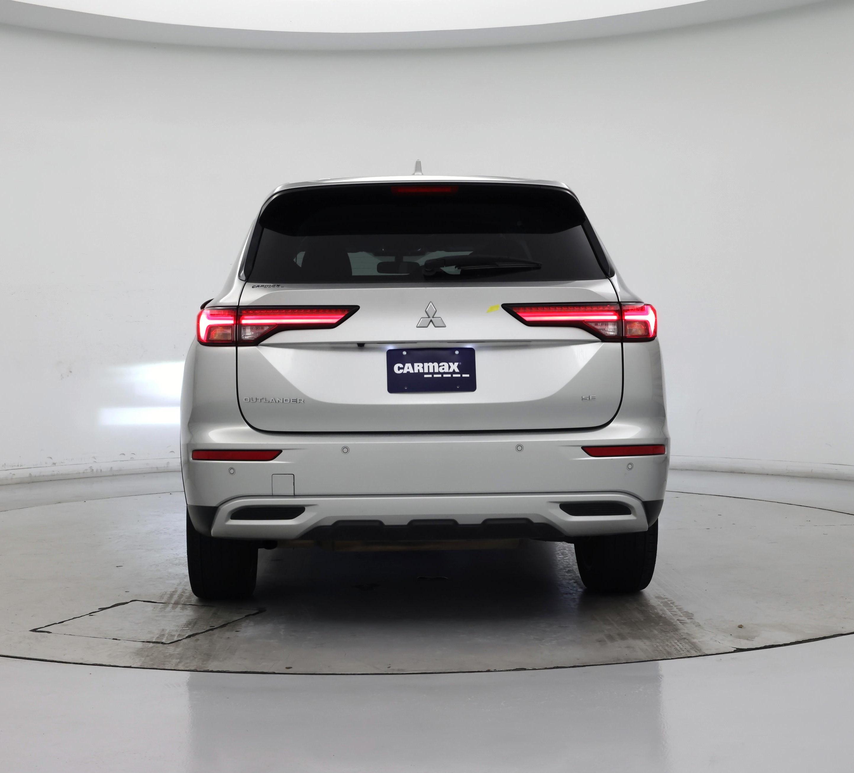 Thumbnail: 2024 Mitsubishi Outlander - 6