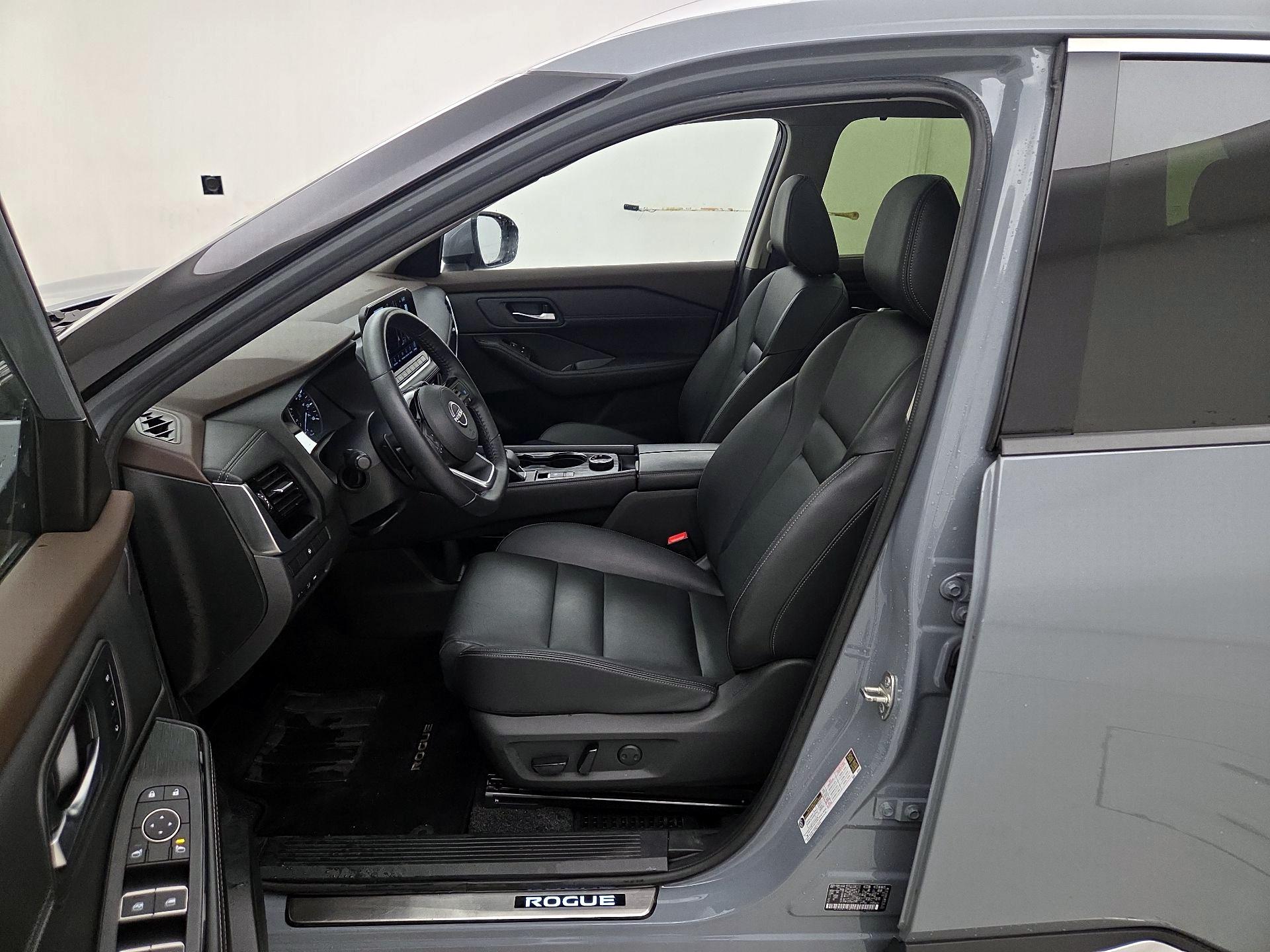 Thumbnail: 2023 Nissan Rogue - 11