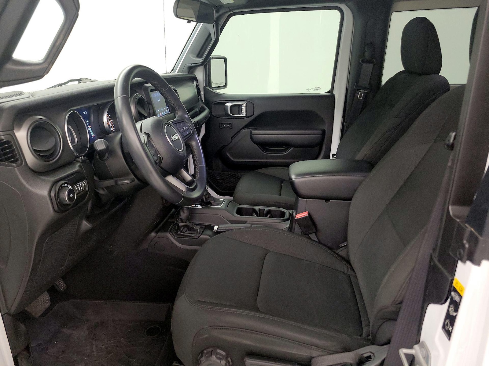 2022 Jeep Wrangler Willys - Photo 12