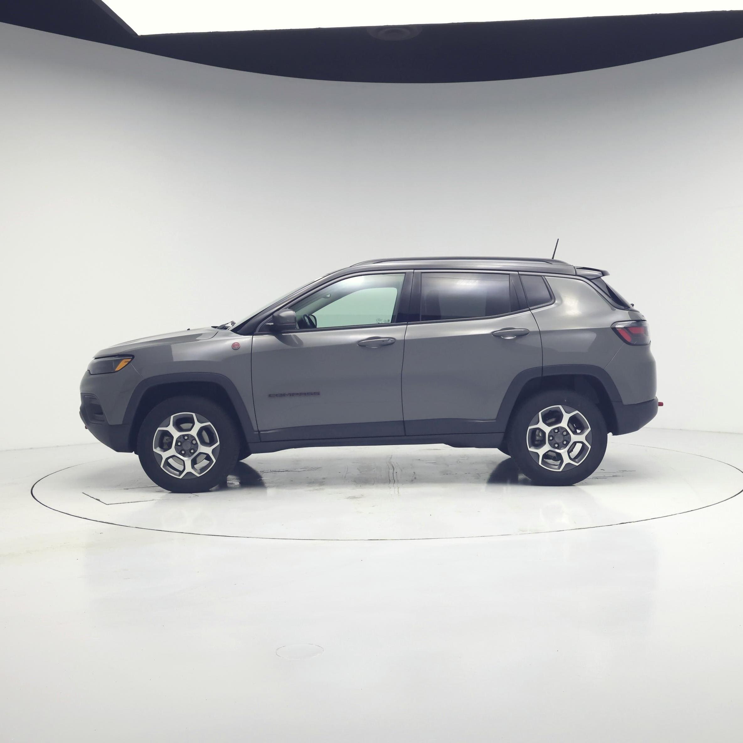 Thumbnail: 2022 Jeep Compass - 3