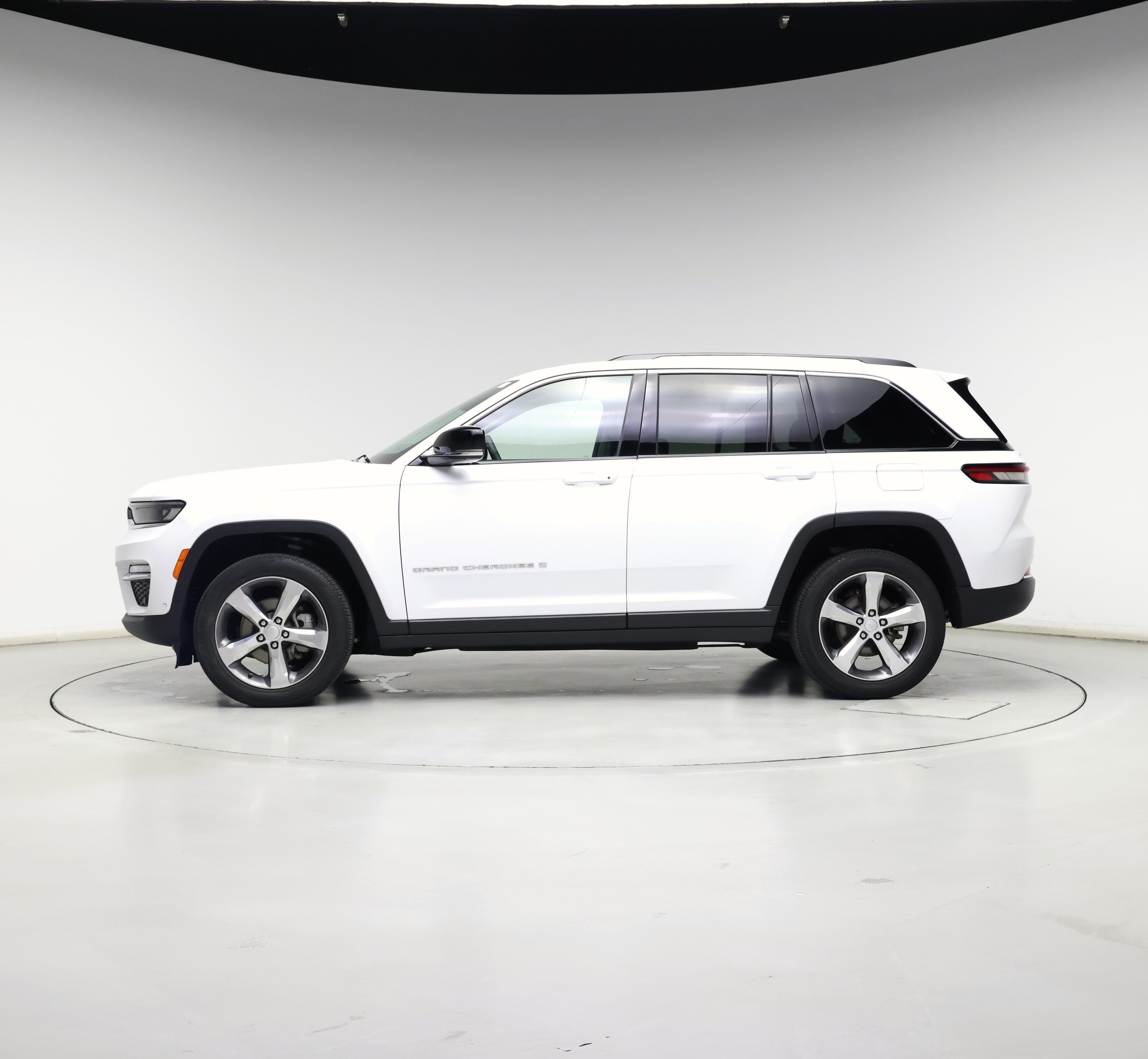 Thumbnail: 2022 Jeep Grand Cherokee - 3