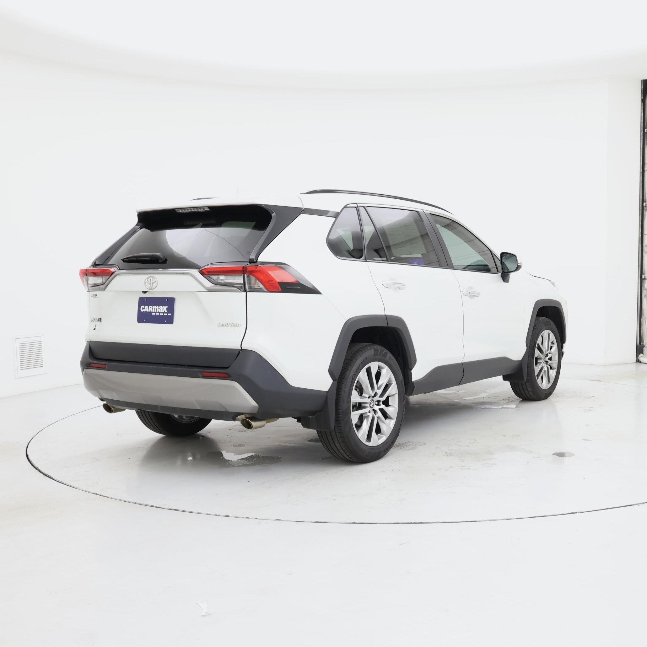 Thumbnail: 2024 Toyota RAV4 - 8