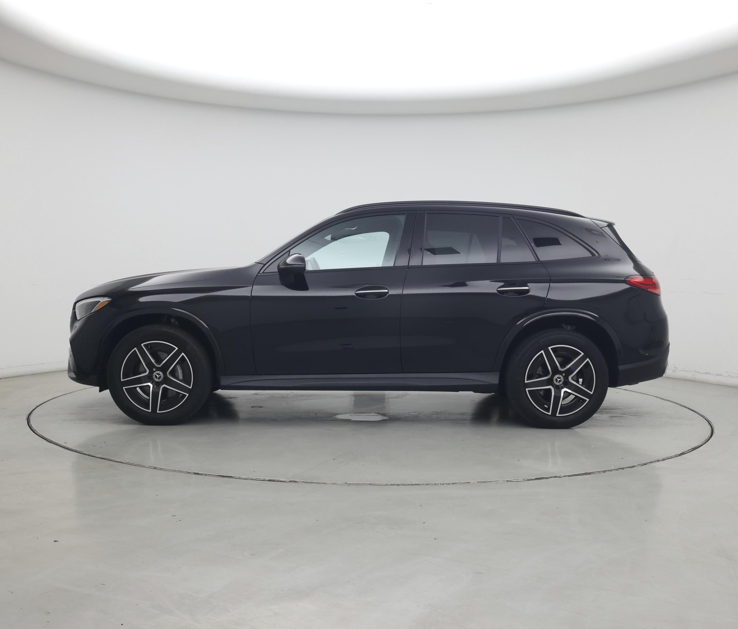 Thumbnail: 2024 Mercedes-Benz GLC - 3