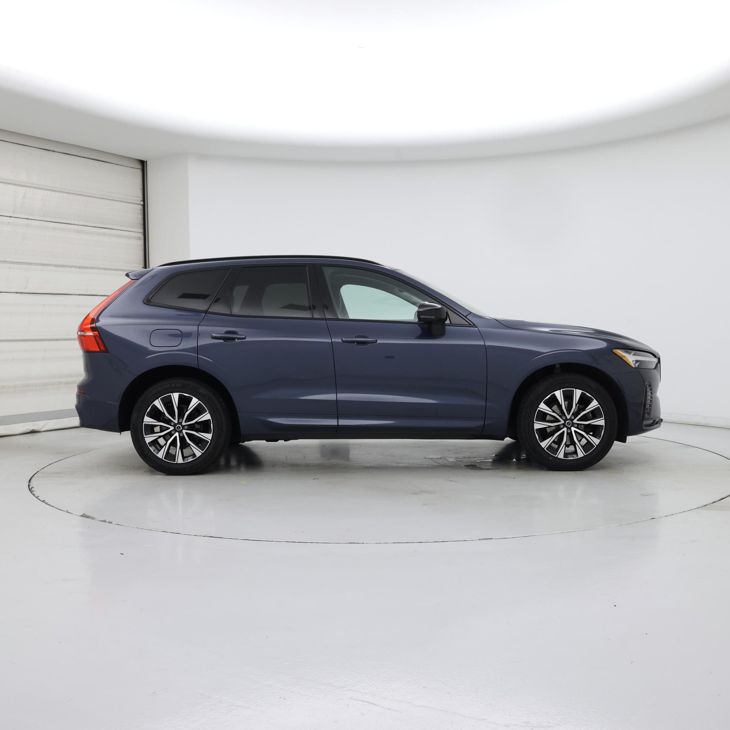 Thumbnail: 2024 Volvo XC60 - 7