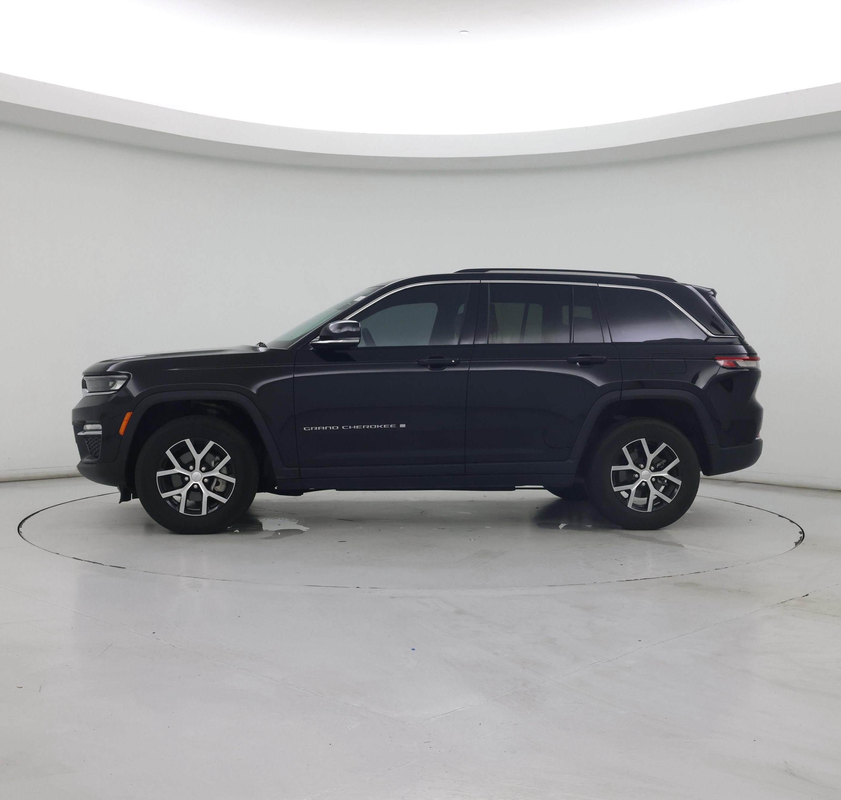 Thumbnail: 2023 Jeep Grand Cherokee - 3
