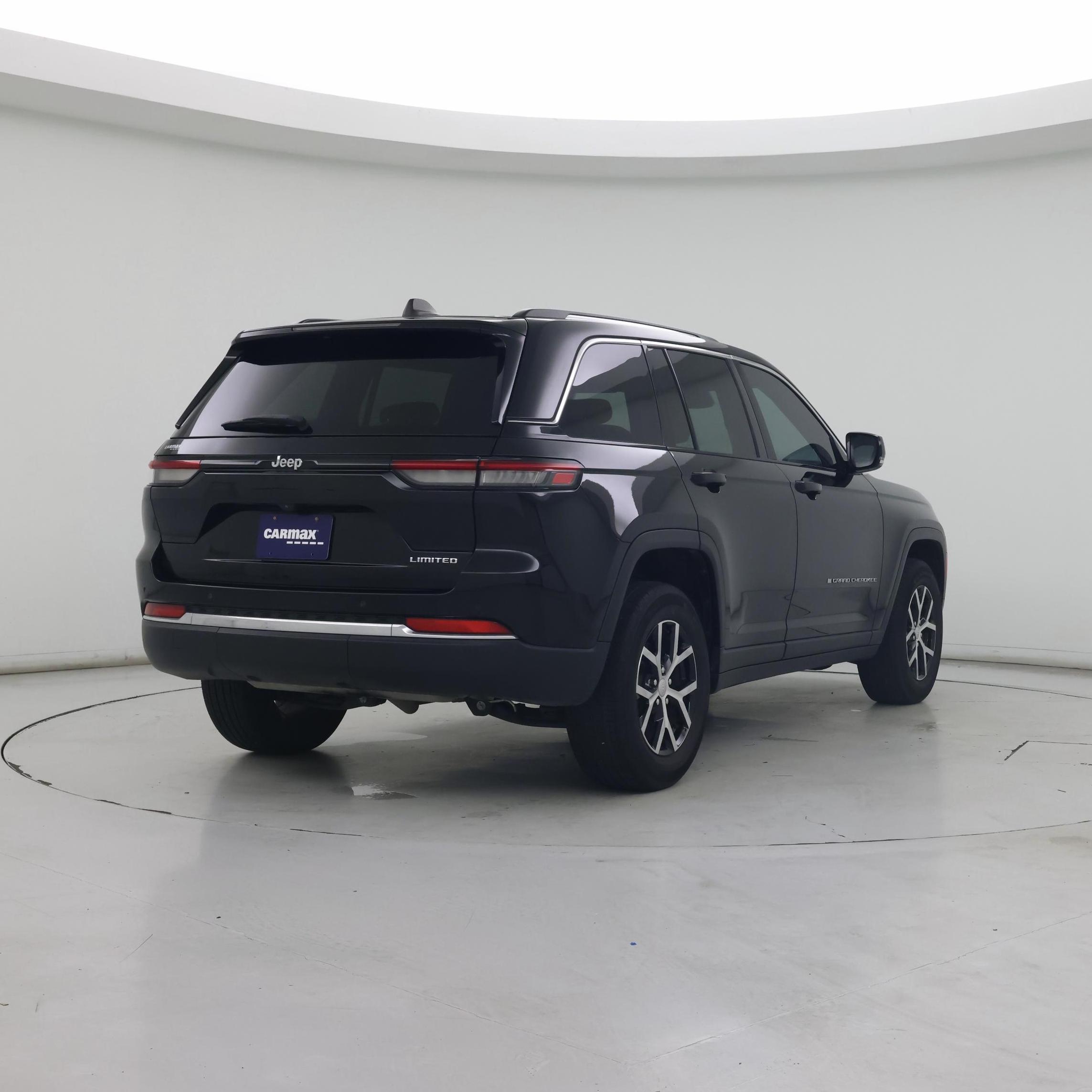 Thumbnail: 2023 Jeep Grand Cherokee - 8
