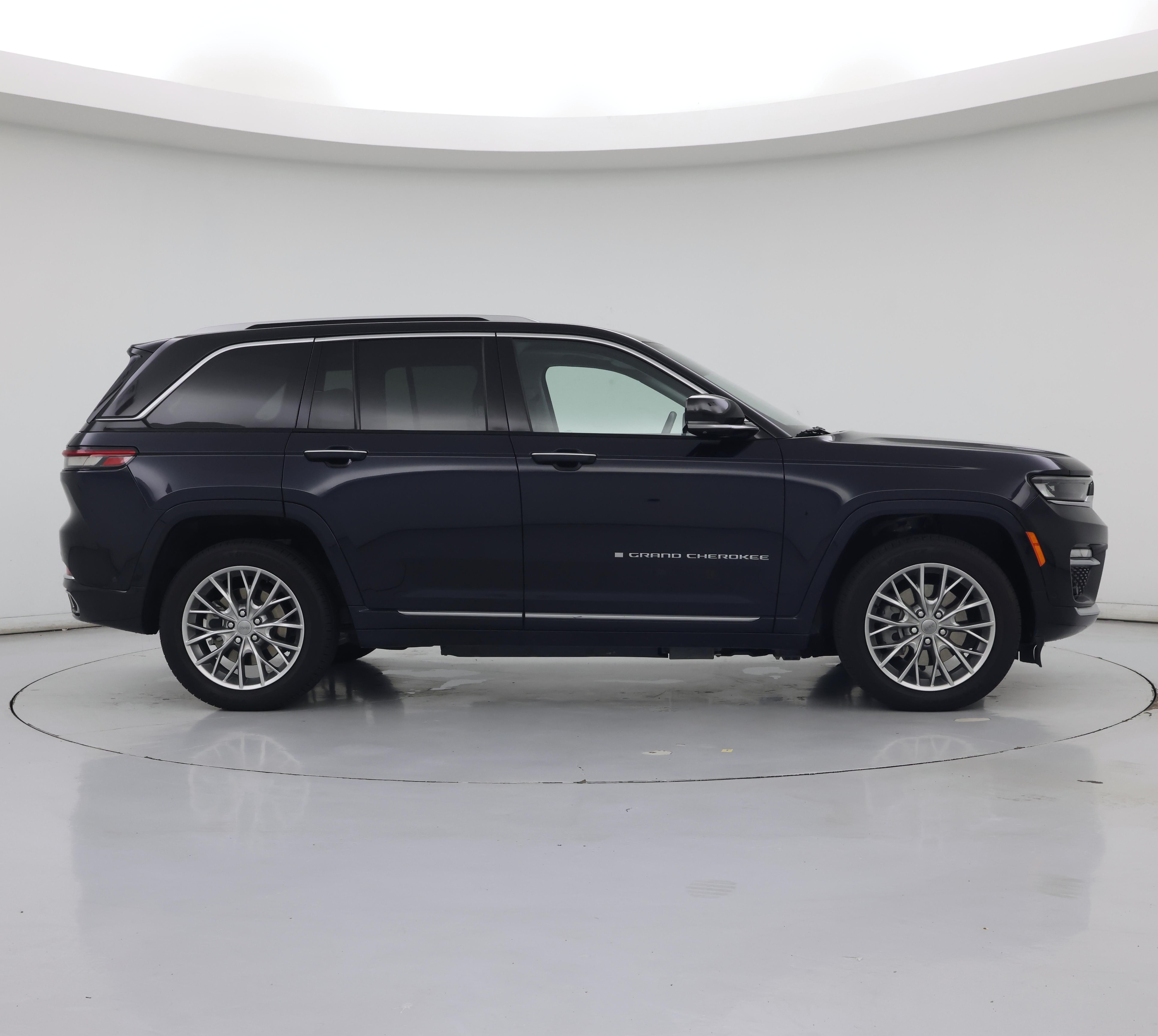 Thumbnail: 2022 Jeep Grand Cherokee - 7