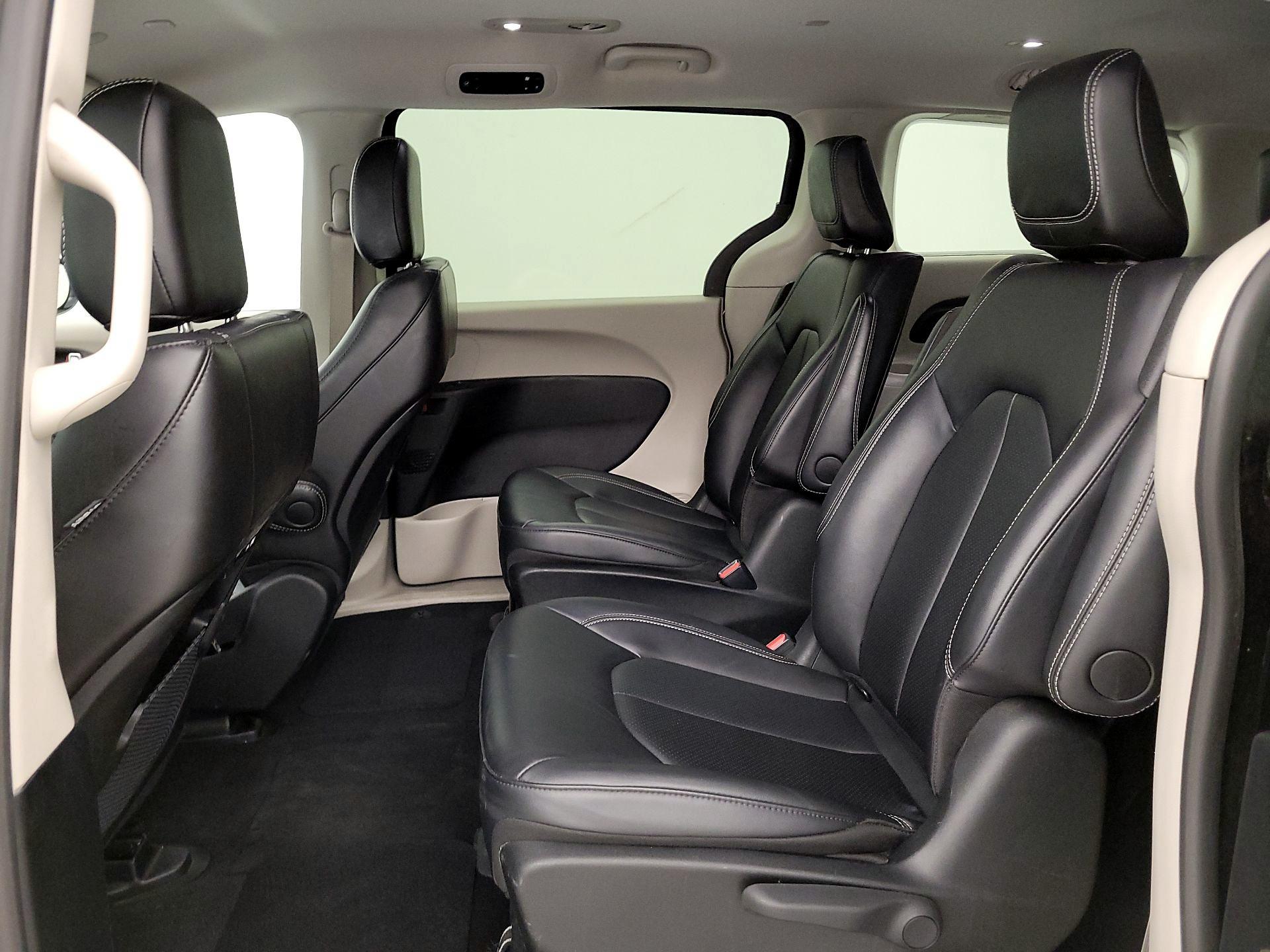 Thumbnail: 2024 Chrysler Pacifica - 18