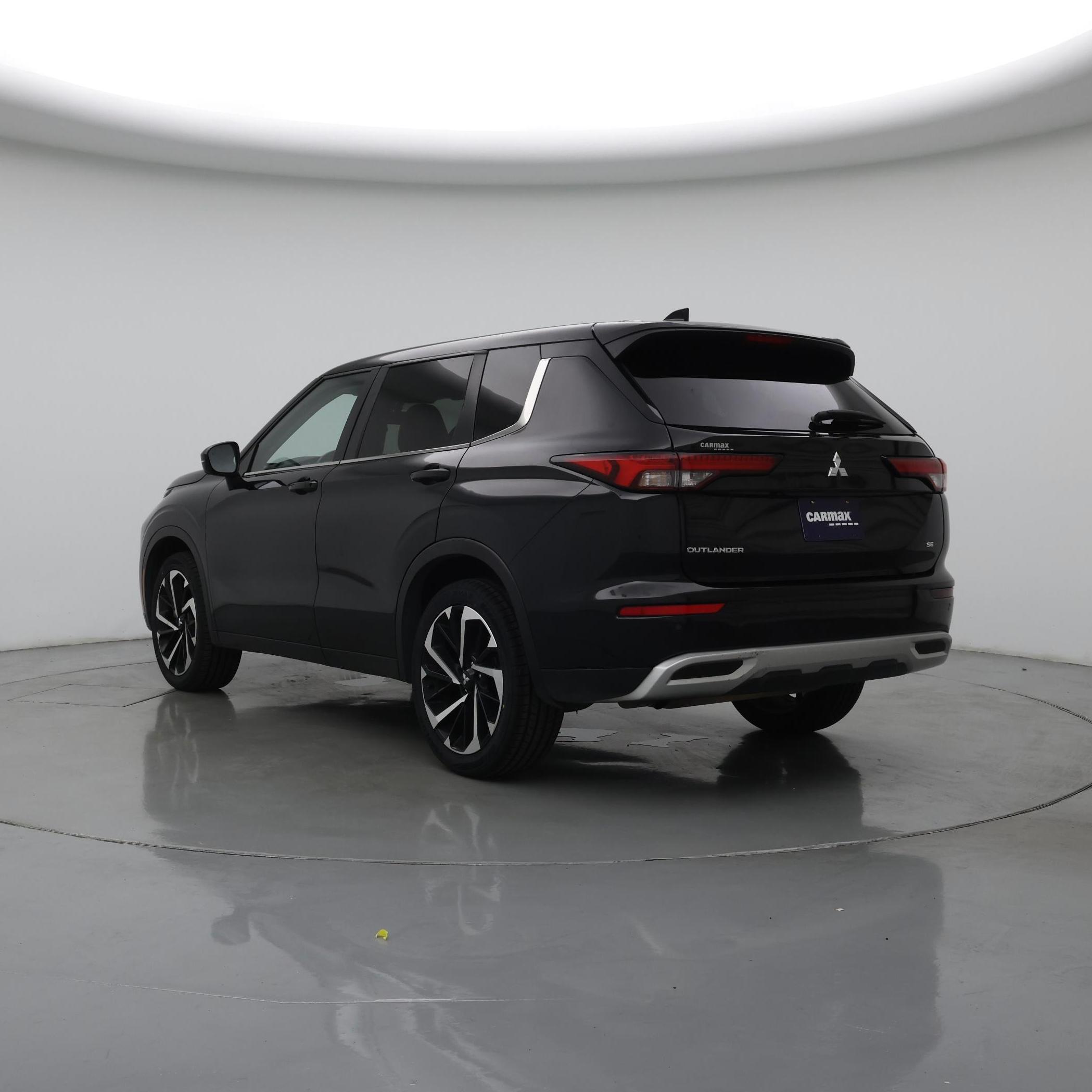 Thumbnail: 2024 Mitsubishi Outlander - 2