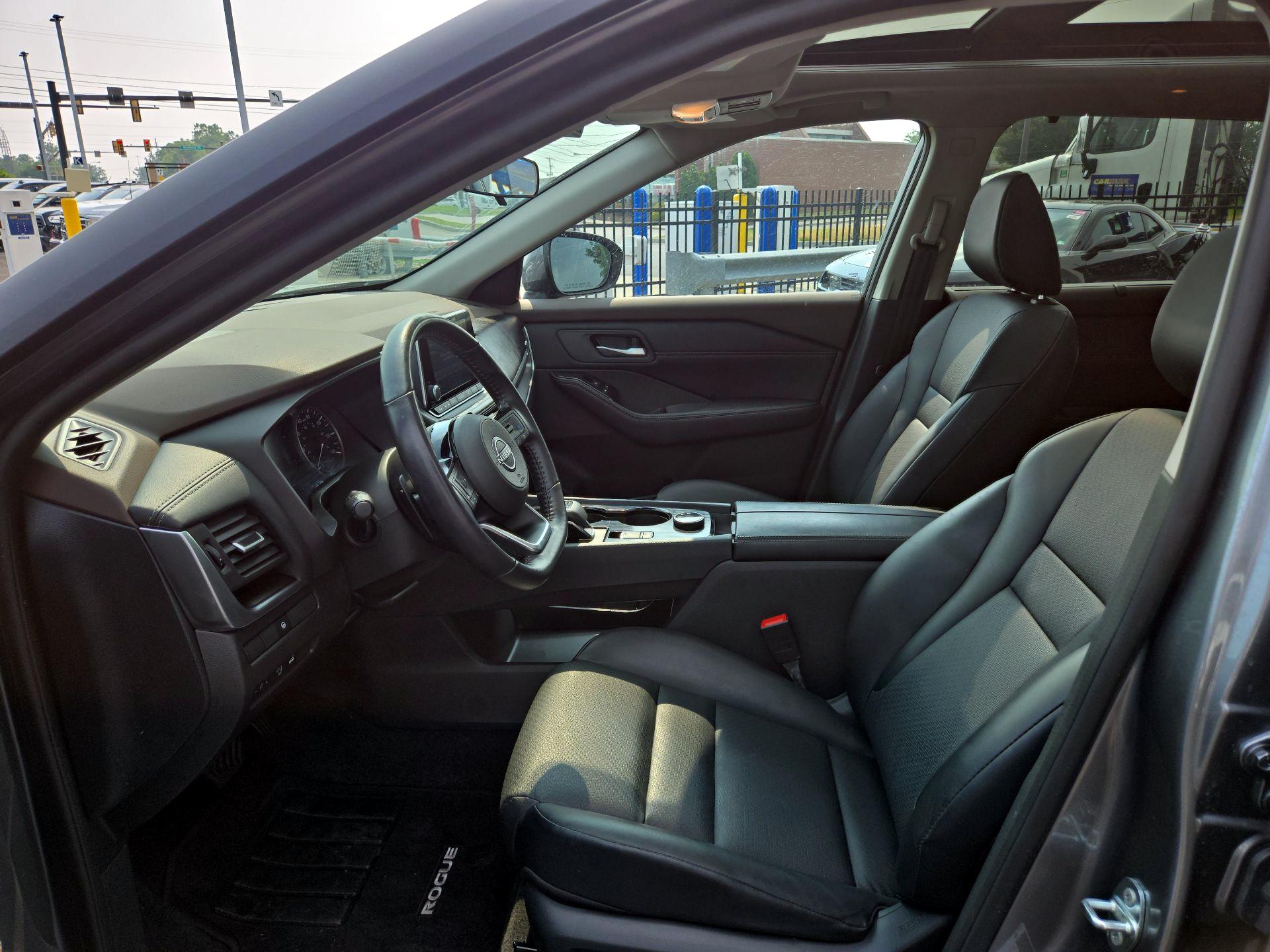 Thumbnail: 2023 Nissan Rogue - 9