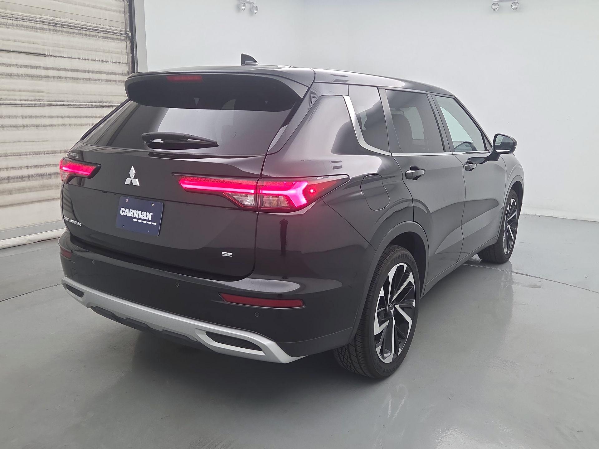 Thumbnail: 2024 Mitsubishi Outlander - 5