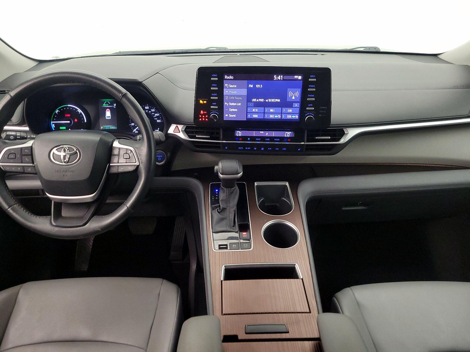 Thumbnail: 2024 Toyota Sienna - 9