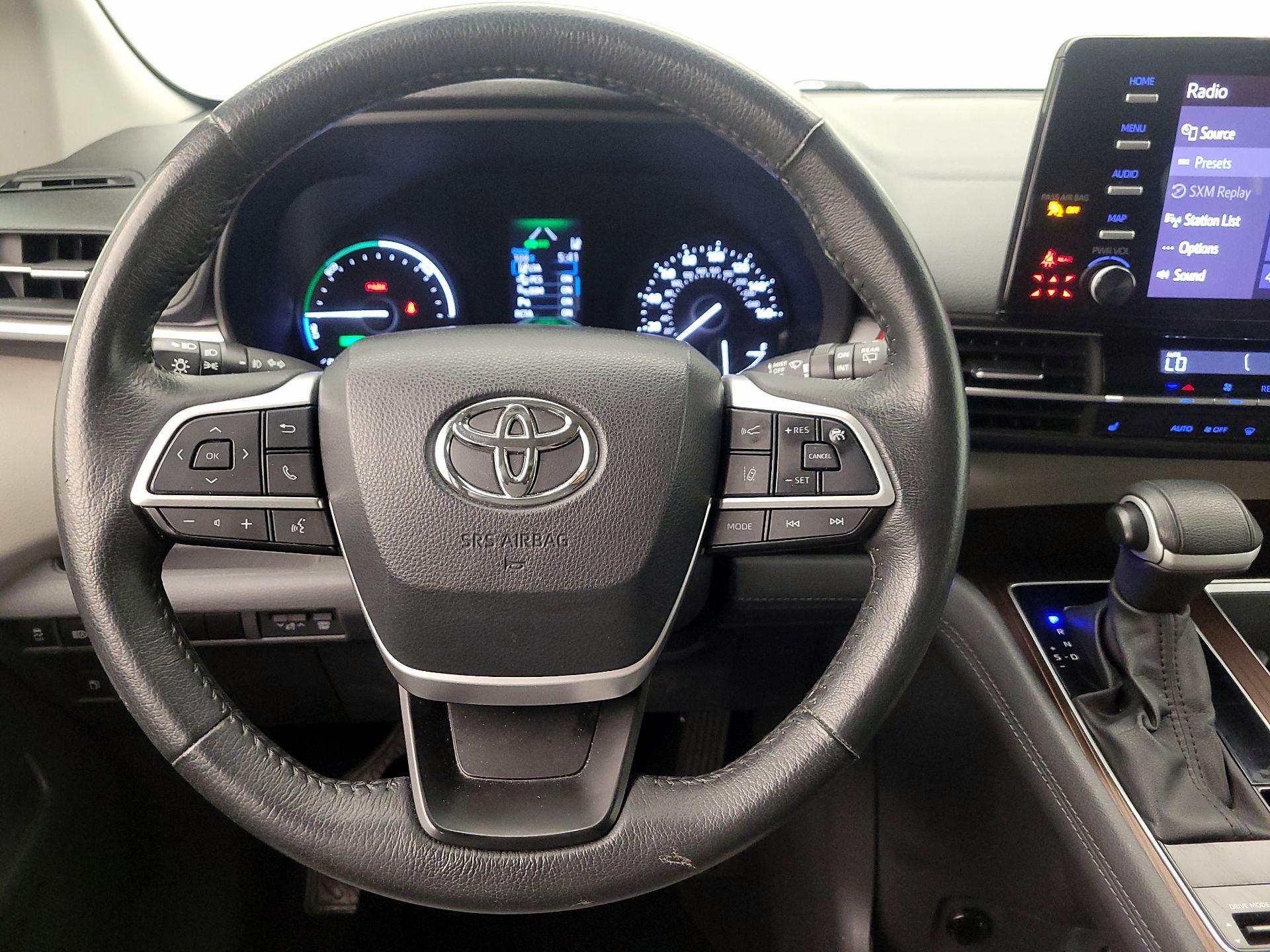 Thumbnail: 2024 Toyota Sienna - 10