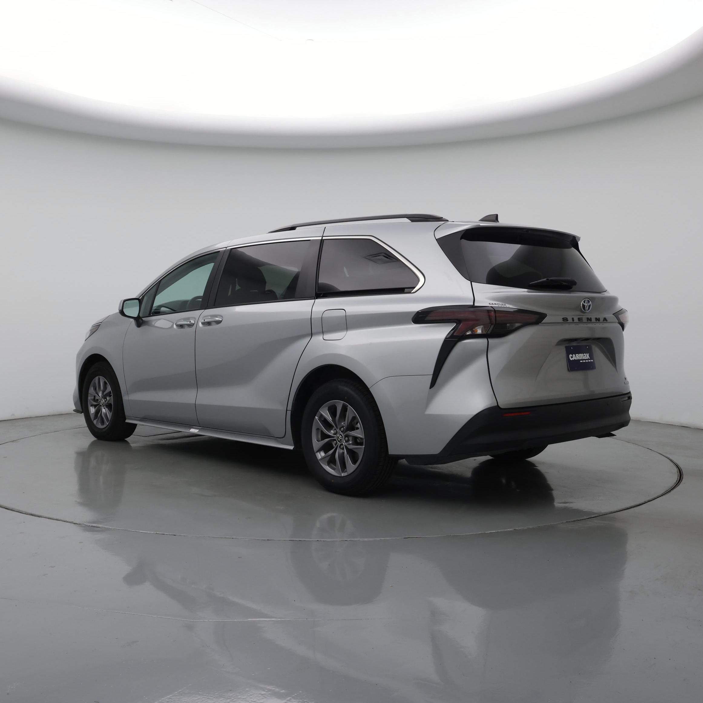 Thumbnail: 2024 Toyota Sienna - 2