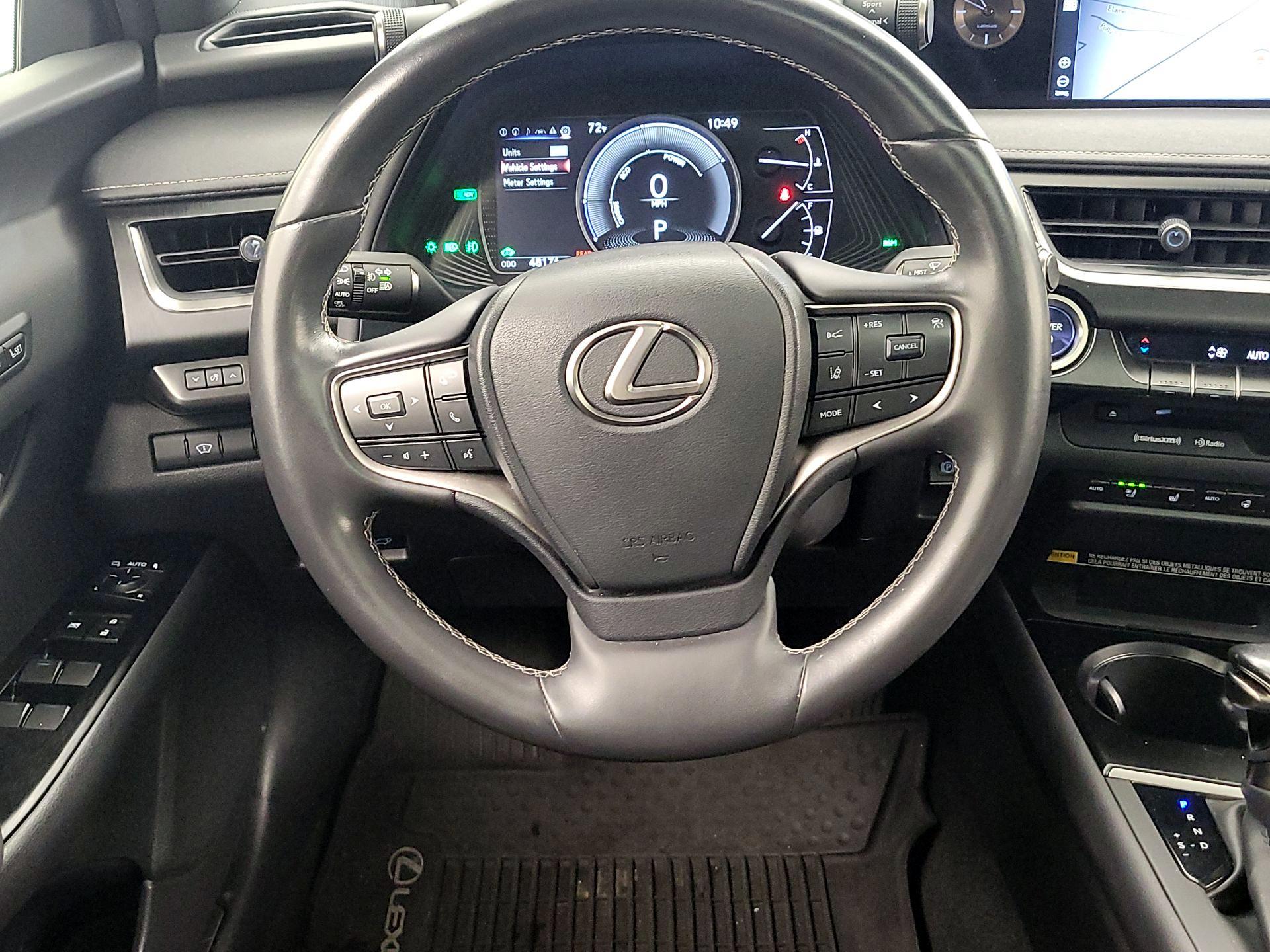 Thumbnail: 2022 Lexus UX - 10