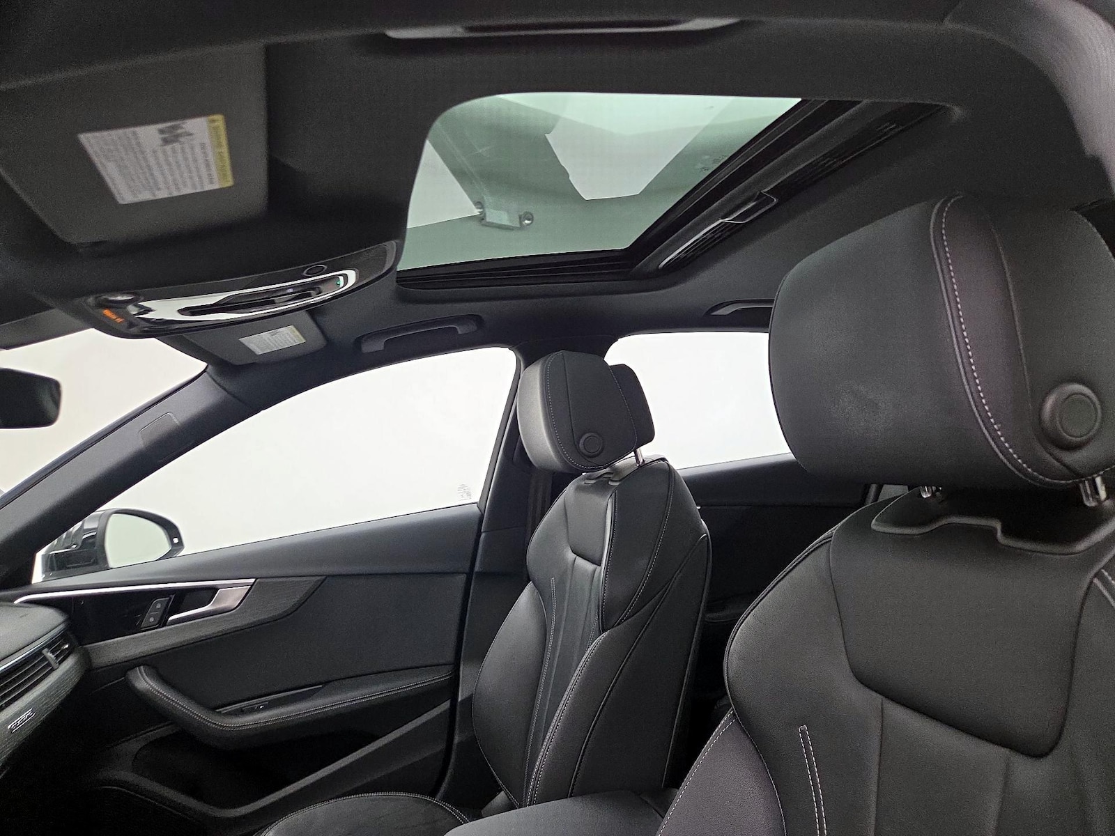 Sunroof(s) & Overhead Airbags