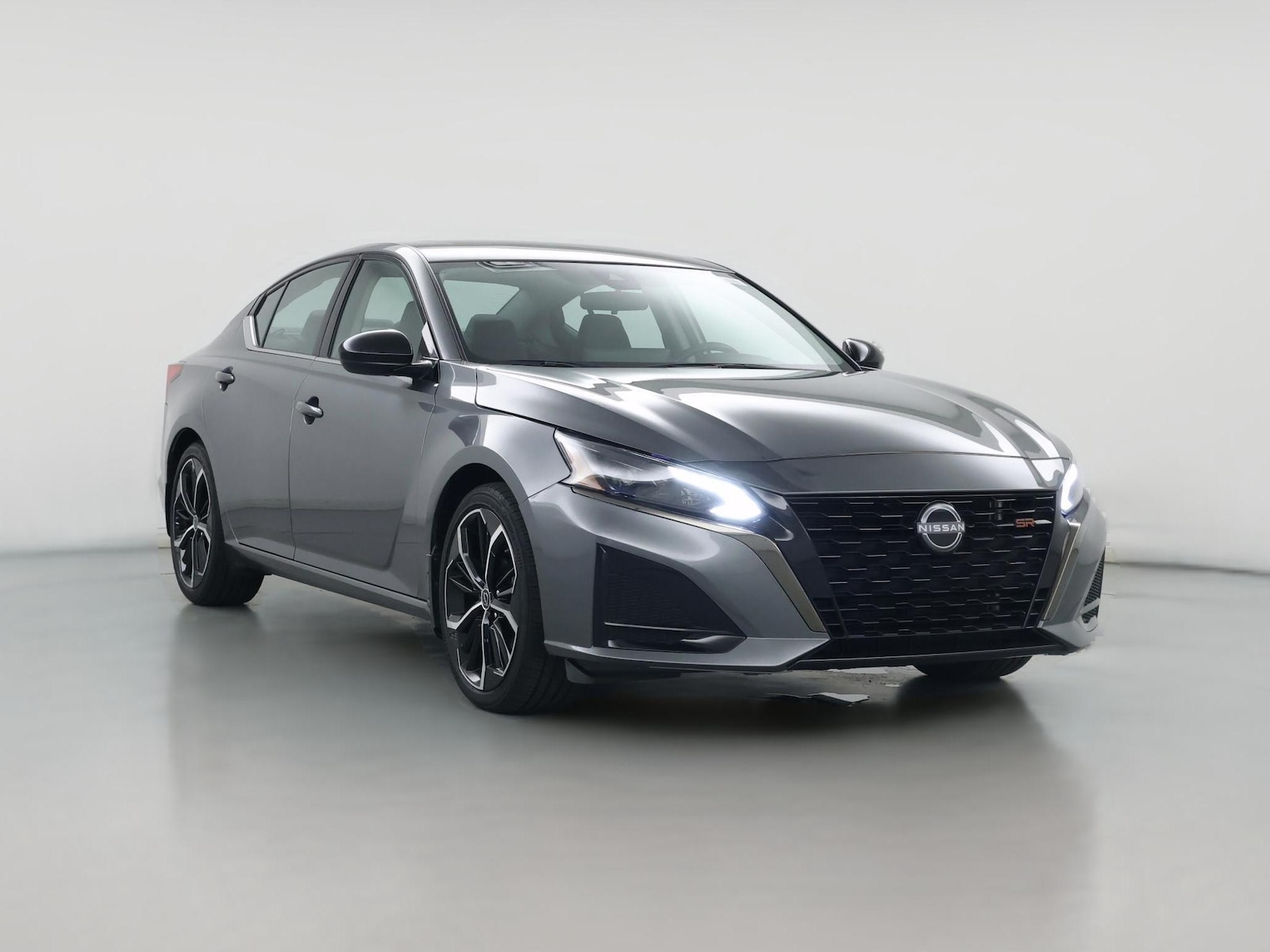 2023 Nissan Altima SR - Photo 1
