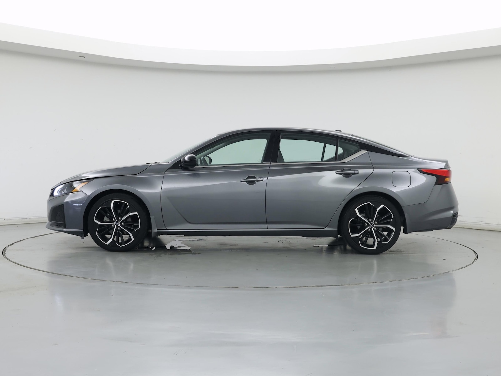2023 Nissan Altima SR - Photo 4