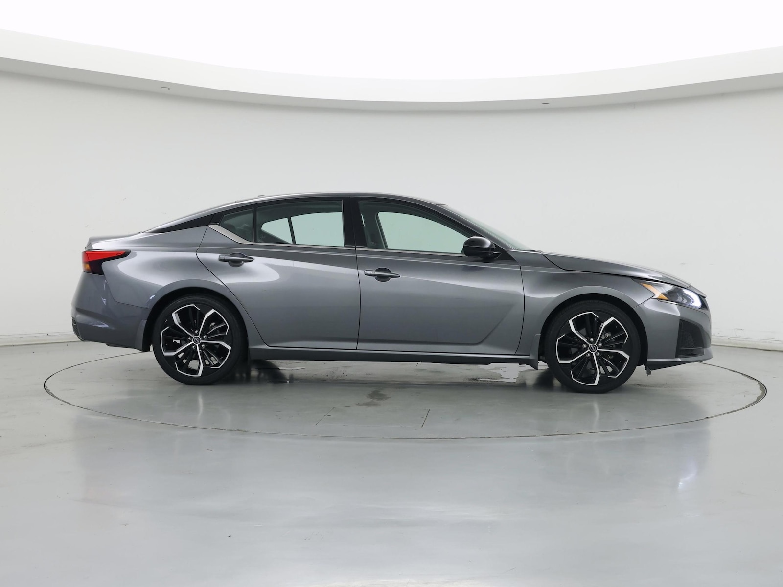 2023 Nissan Altima SR - Photo 8