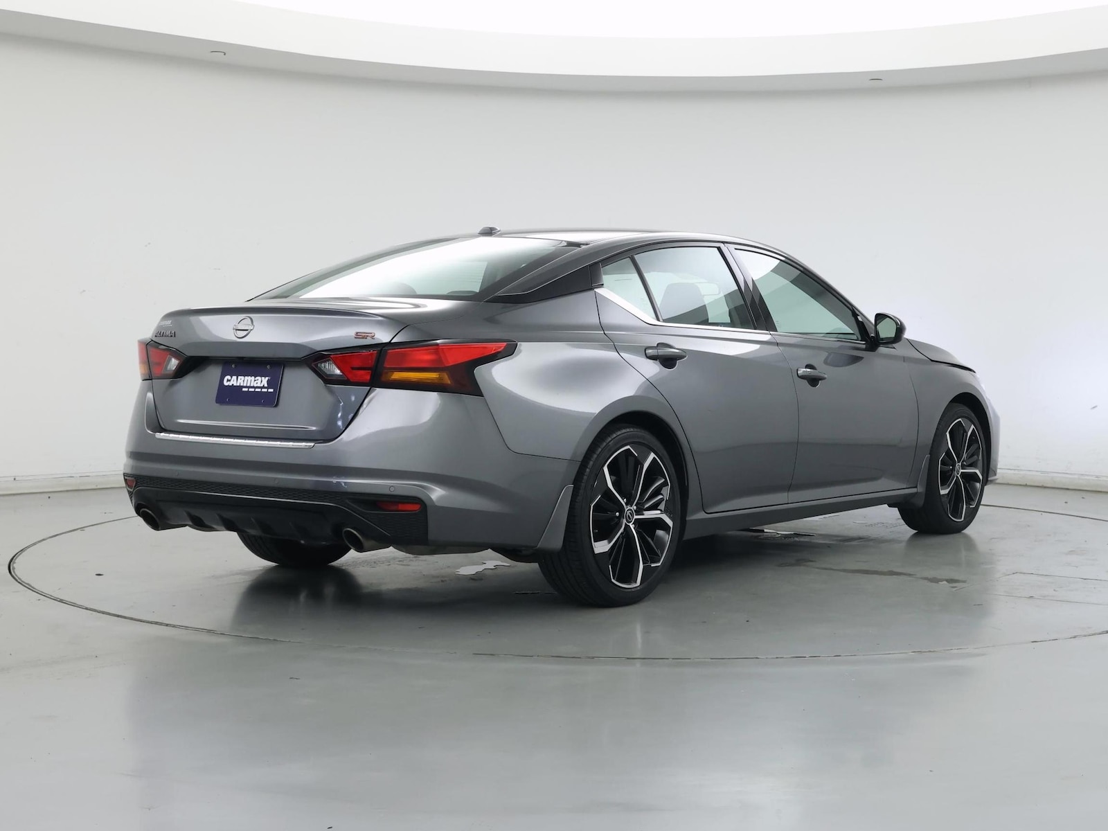 2023 Nissan Altima SR - Photo 9