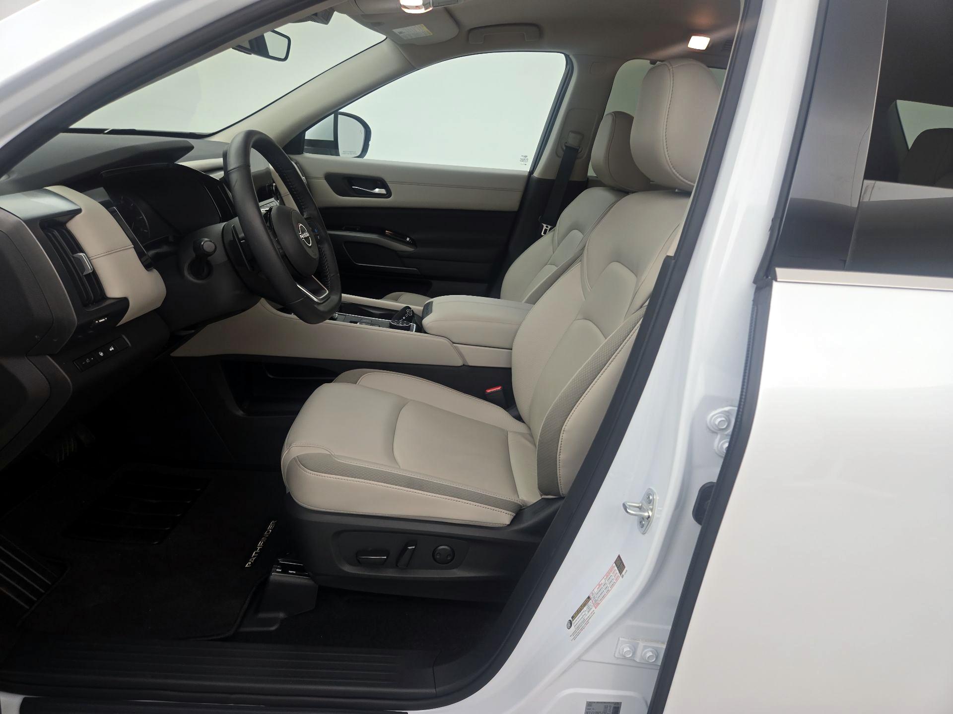 Thumbnail: 2025 Nissan Pathfinder - 11