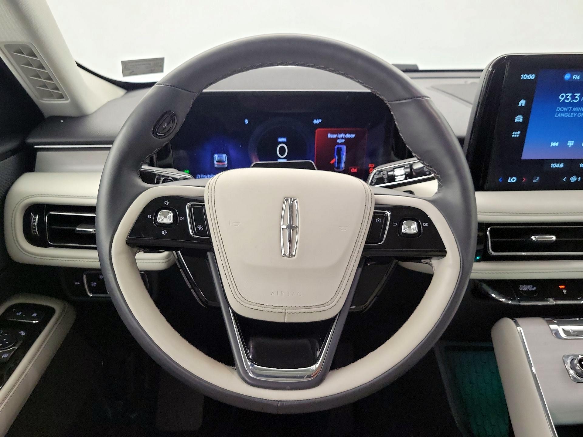 Thumbnail: 2025 Lincoln Aviator - 10