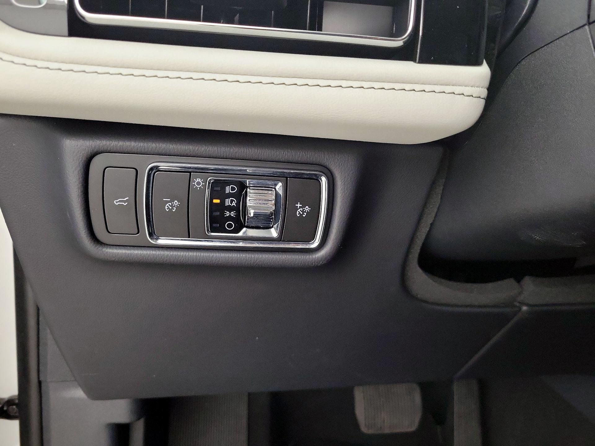 Thumbnail: 2025 Lincoln Aviator - 13