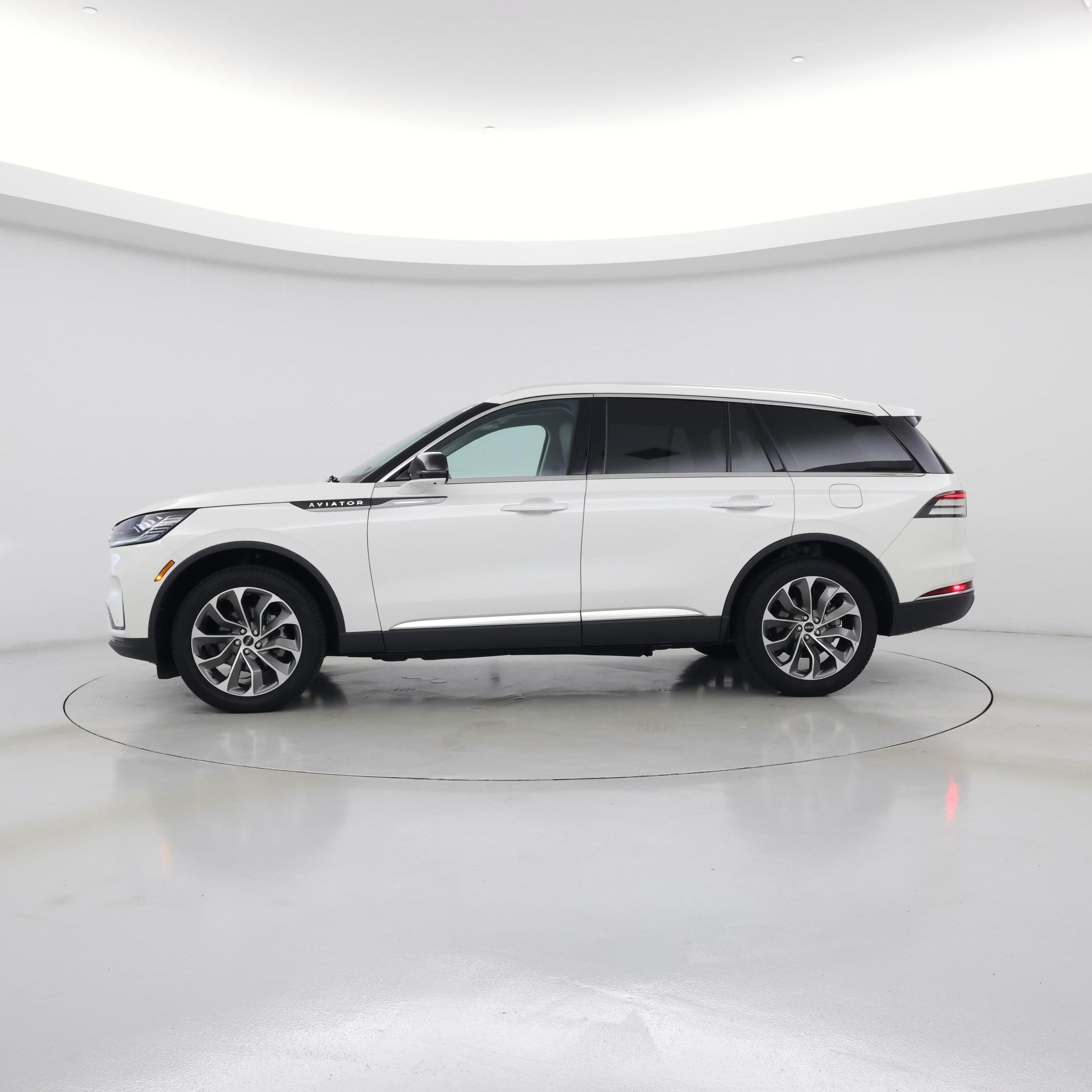 Thumbnail: 2025 Lincoln Aviator - 3