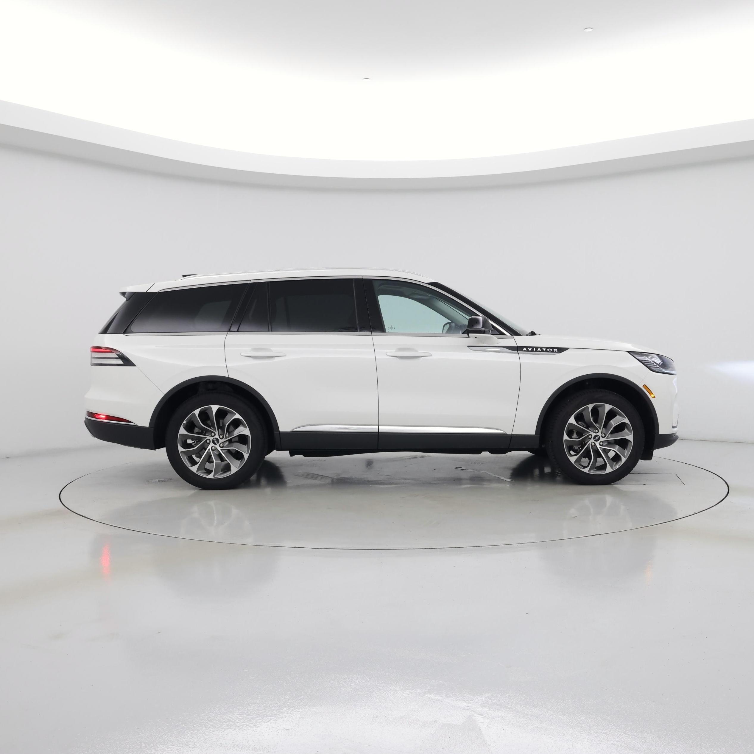 Thumbnail: 2025 Lincoln Aviator - 7