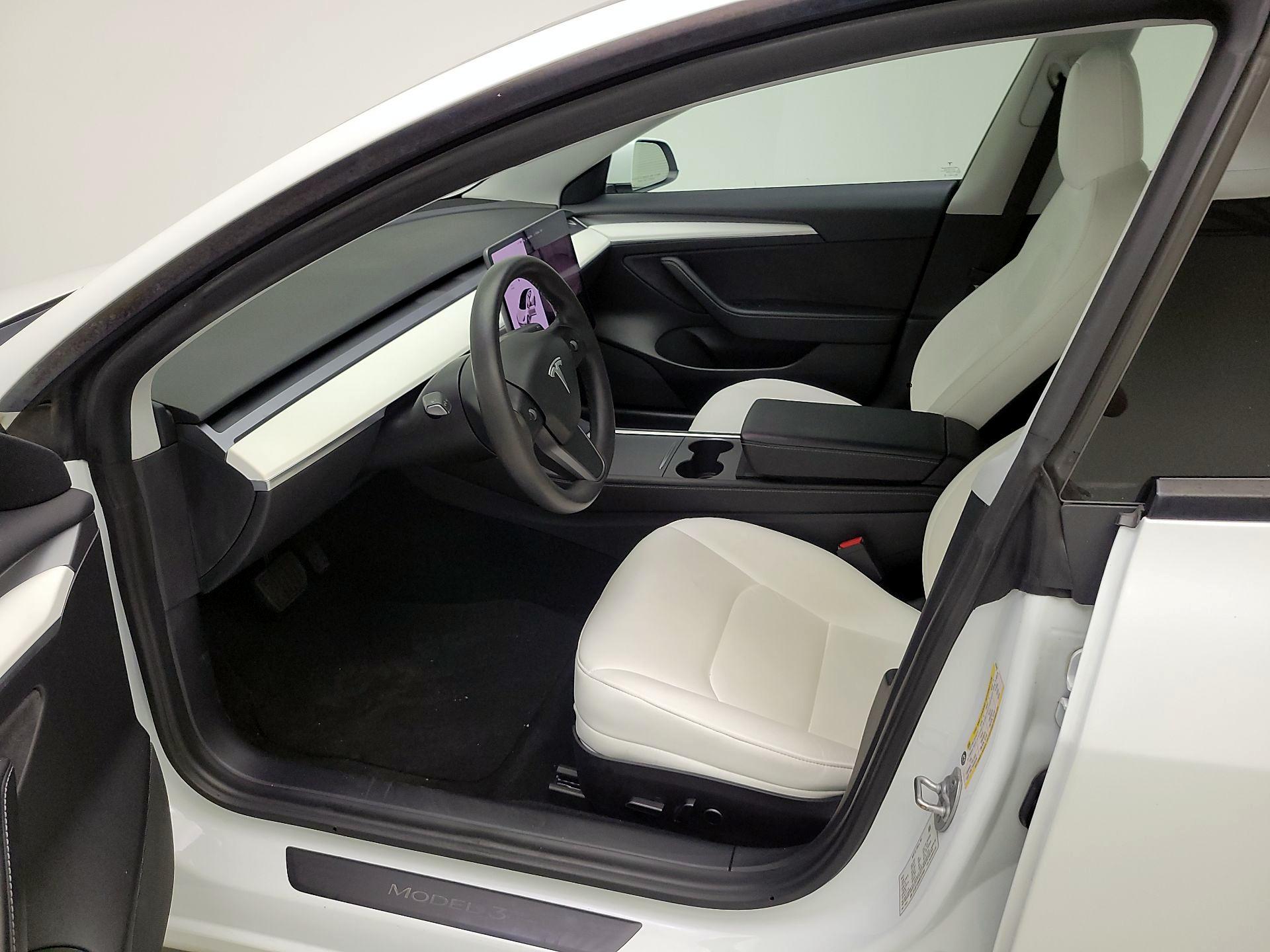 Thumbnail: 2021 Tesla Model 3 - 11
