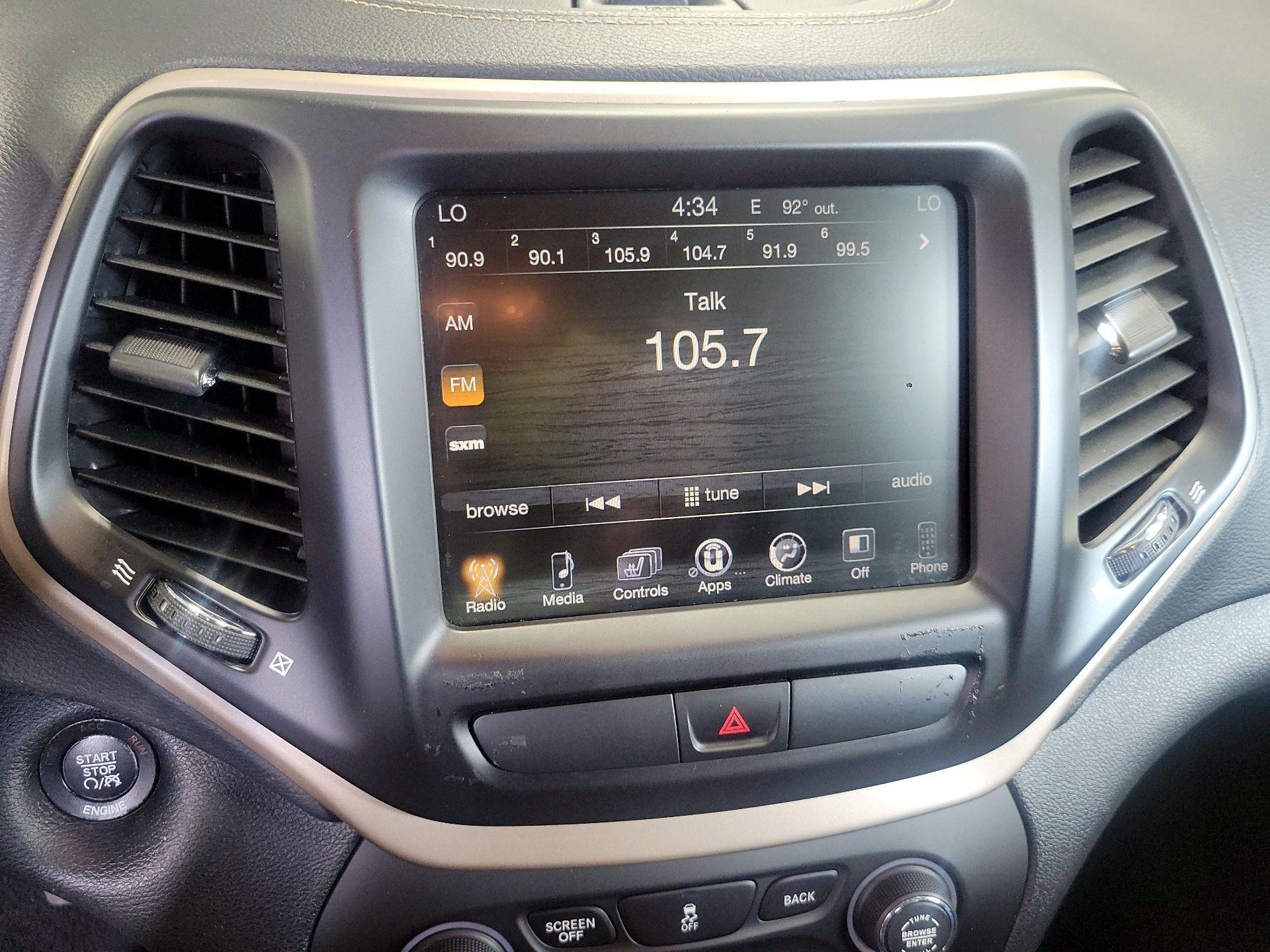 Thumbnail: 2016 Jeep Cherokee - 15