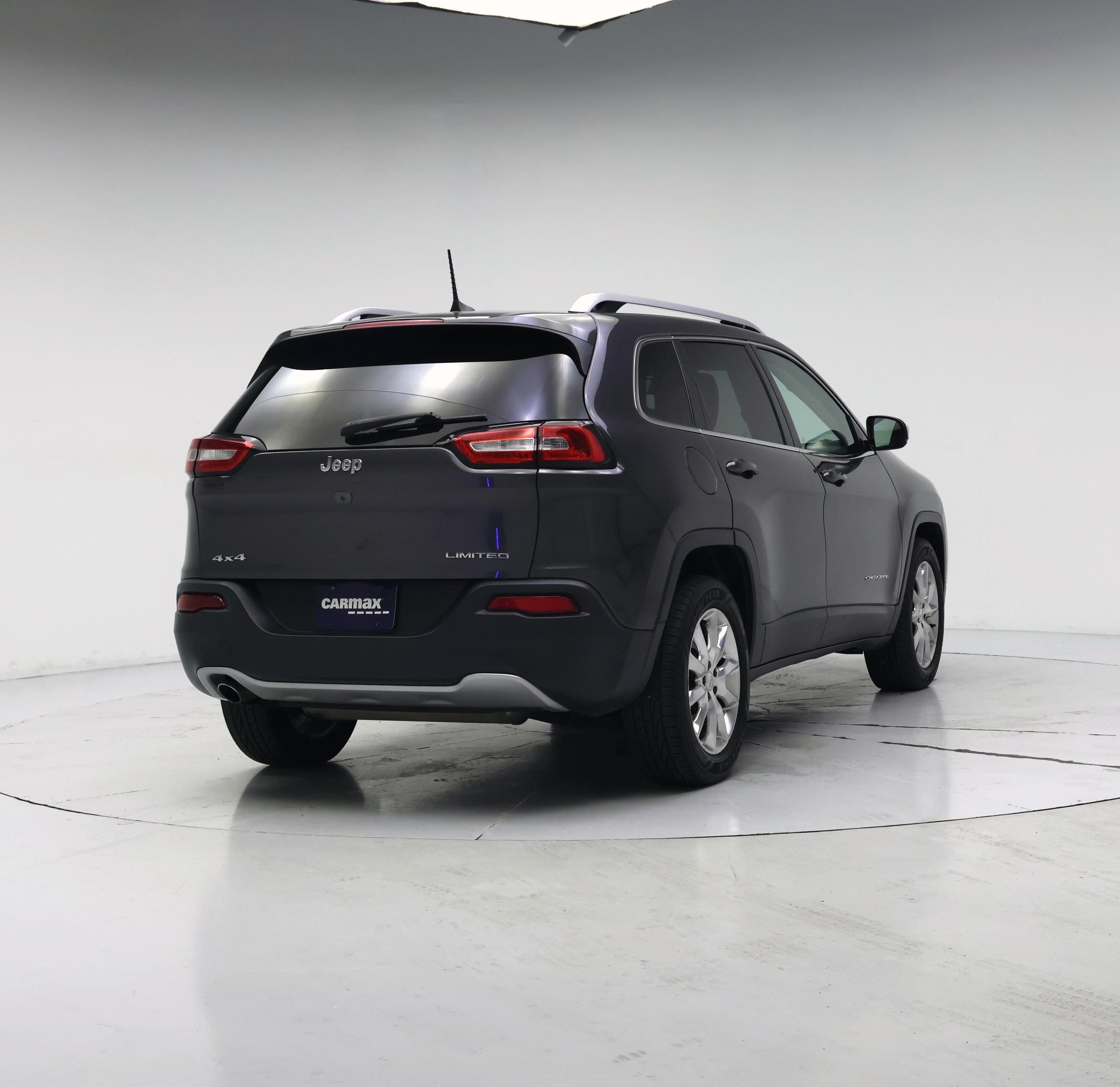 Thumbnail: 2016 Jeep Cherokee - 8