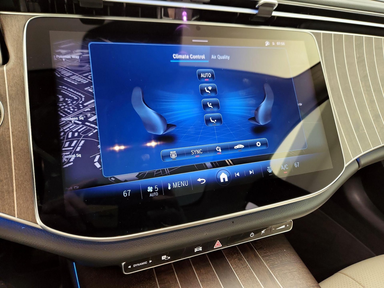 2025 Mercedes-Benz E-Class E350 - Photo 18