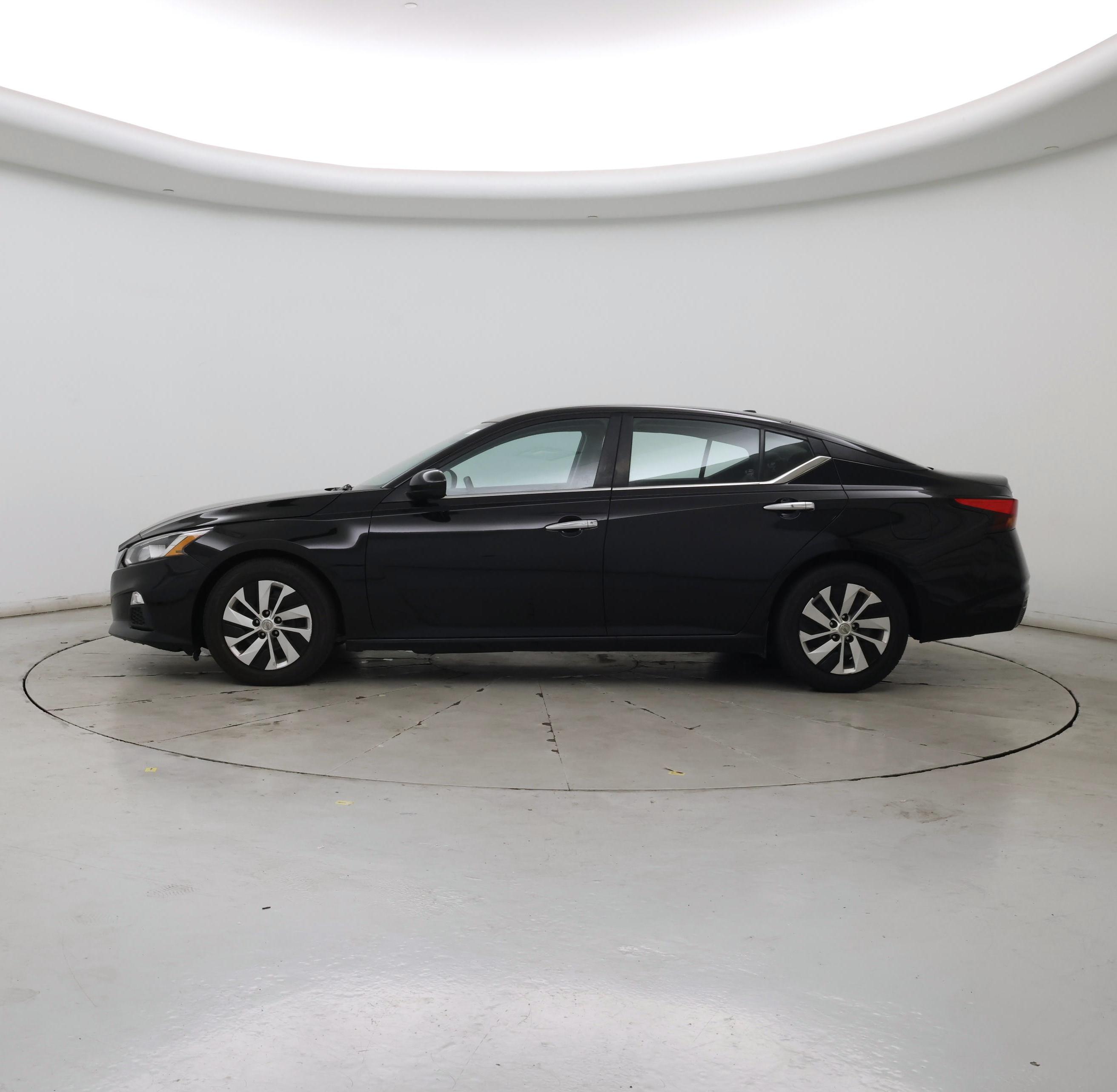Thumbnail: 2020 Nissan Altima - 3