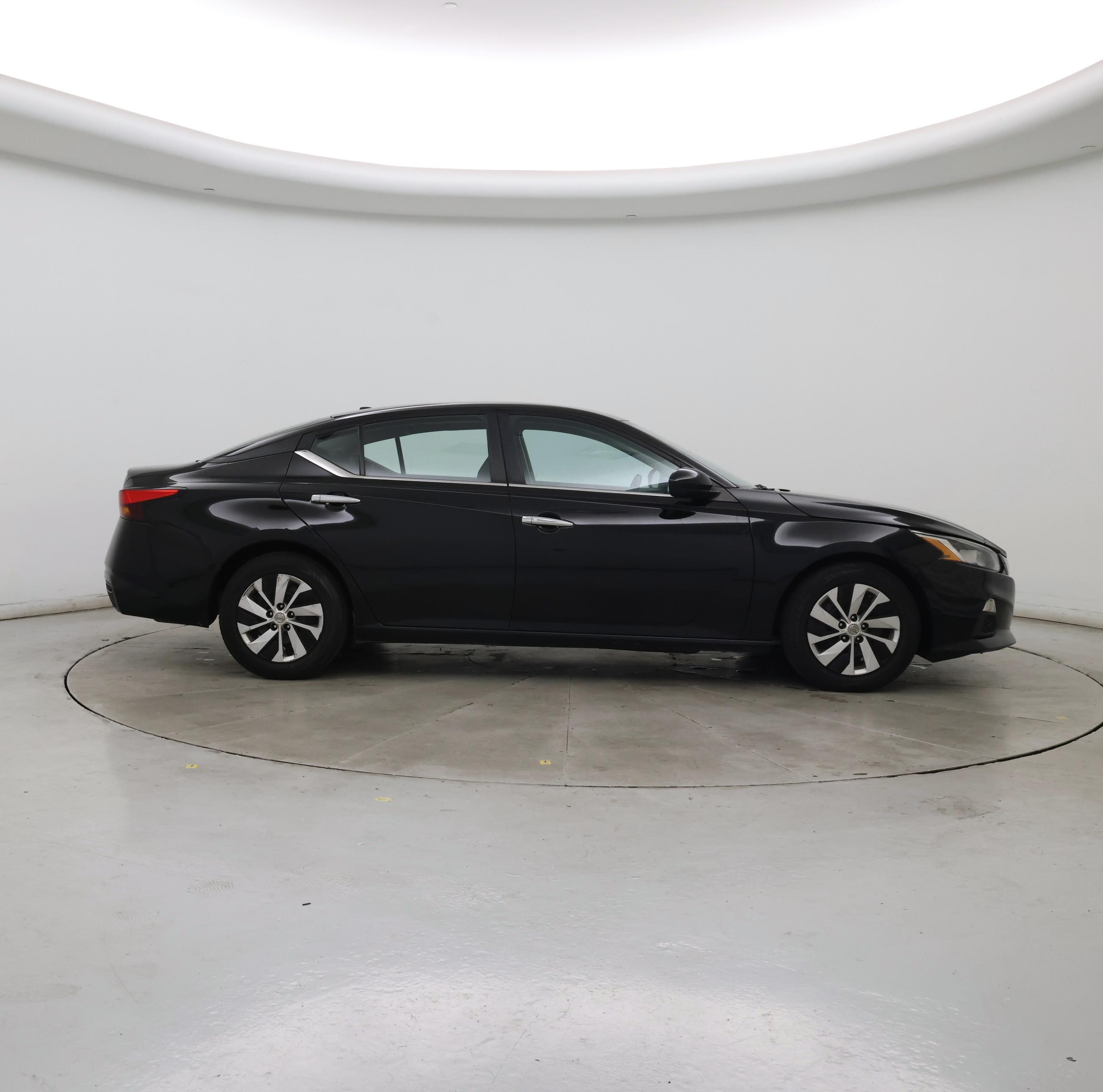 Thumbnail: 2020 Nissan Altima - 7