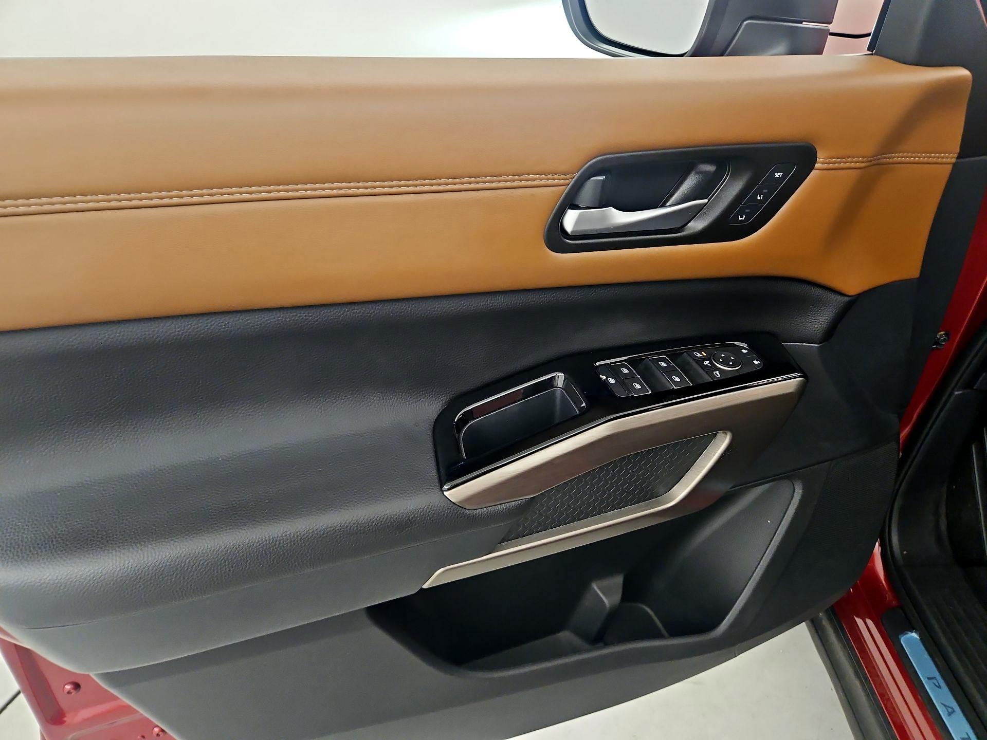 Thumbnail: 2025 Nissan Pathfinder - 12