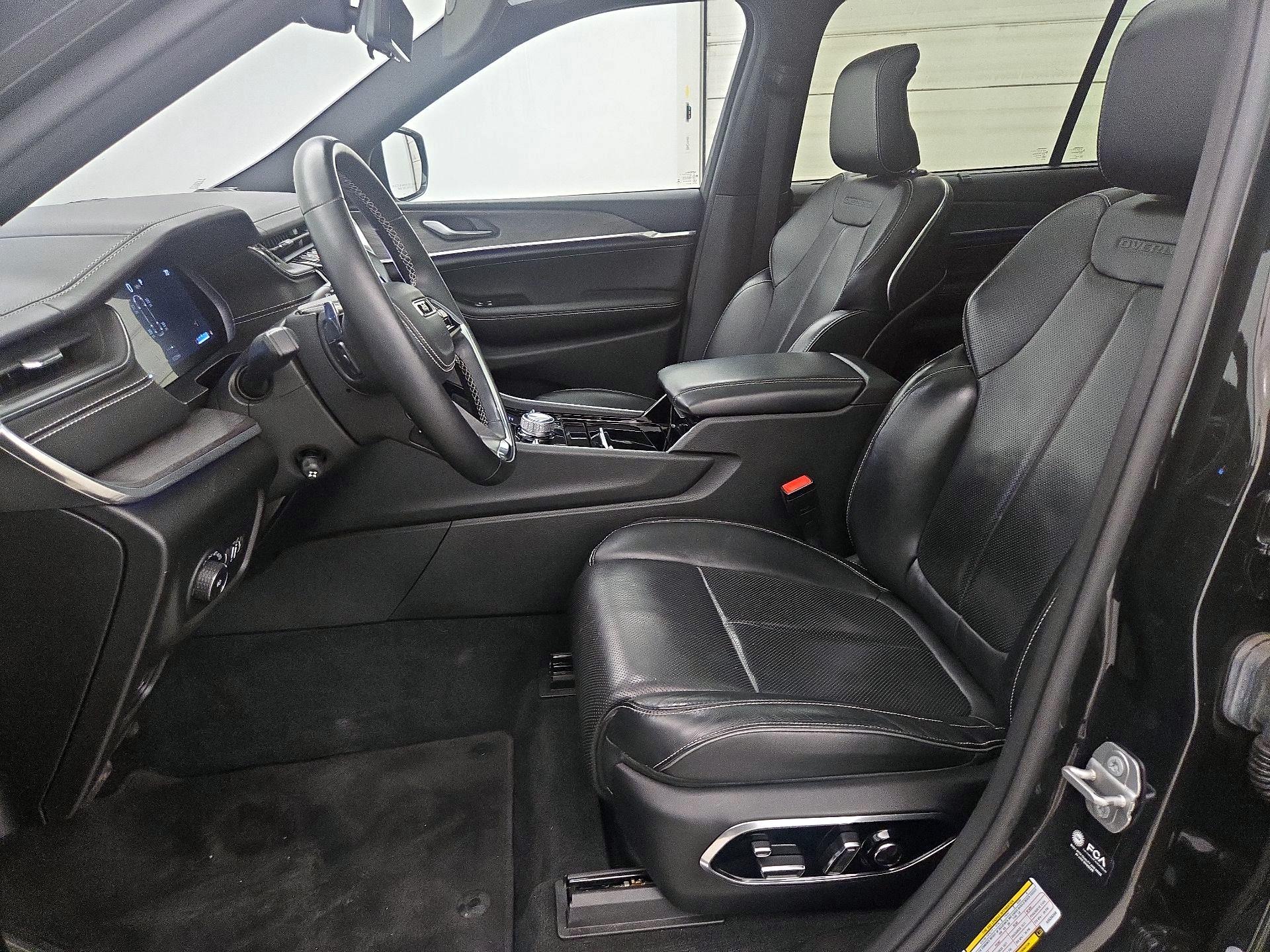 Thumbnail: 2022 Jeep Grand Cherokee L - 11