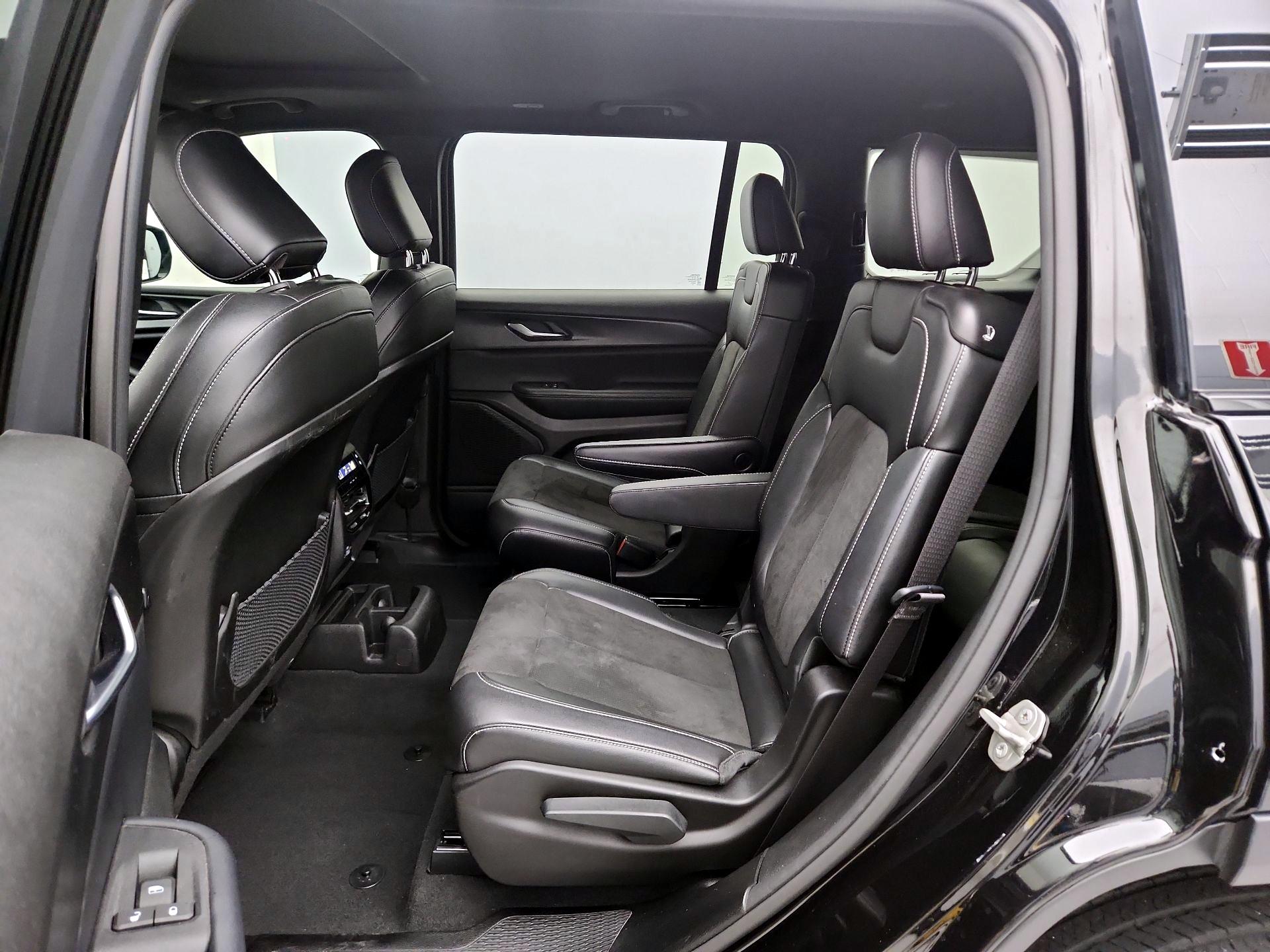 Thumbnail: 2023 Jeep Grand Cherokee L - 19