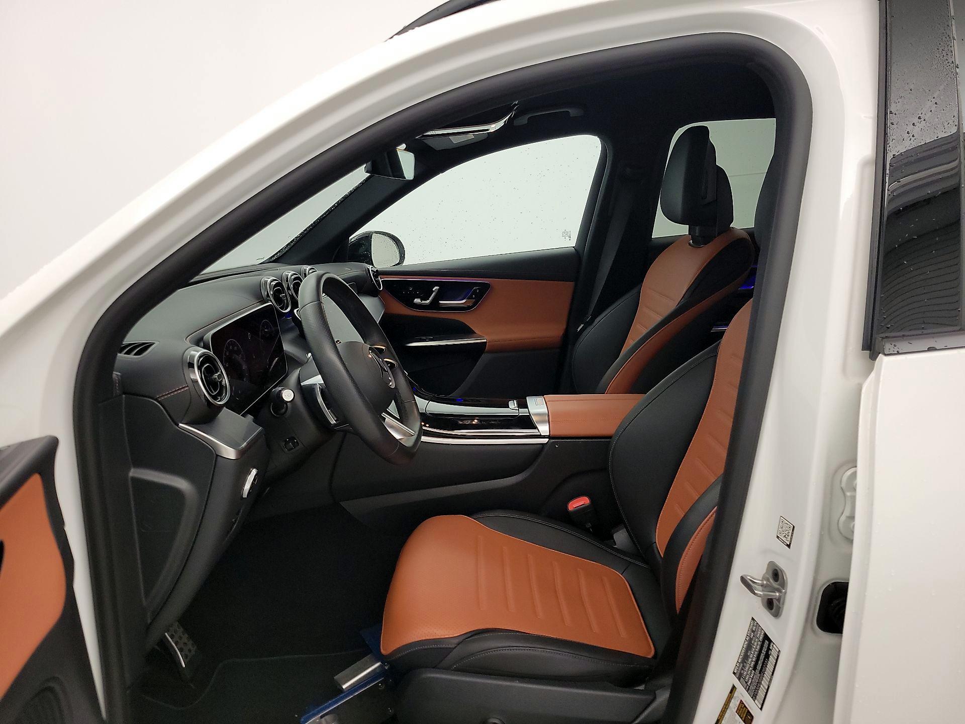 Thumbnail: 2024 Mercedes-Benz GLC - 11