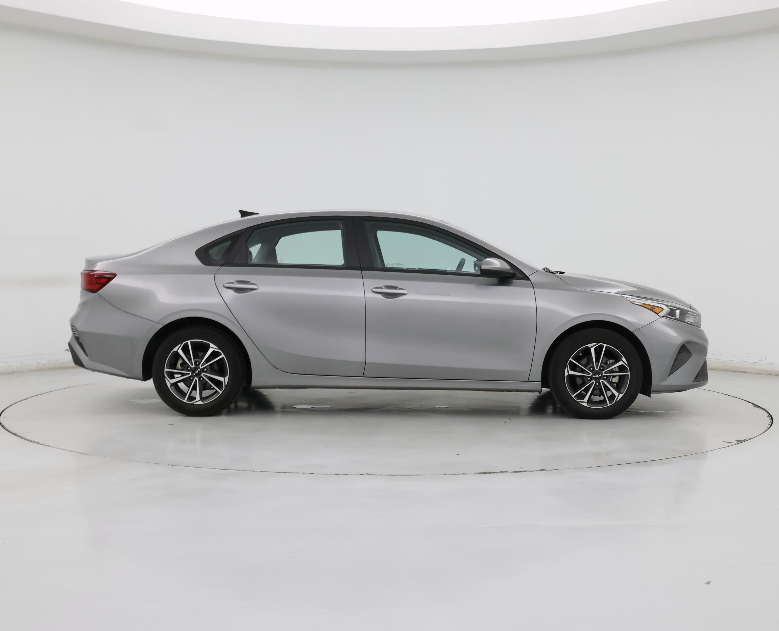 Thumbnail: 2023 Kia Forte - 7