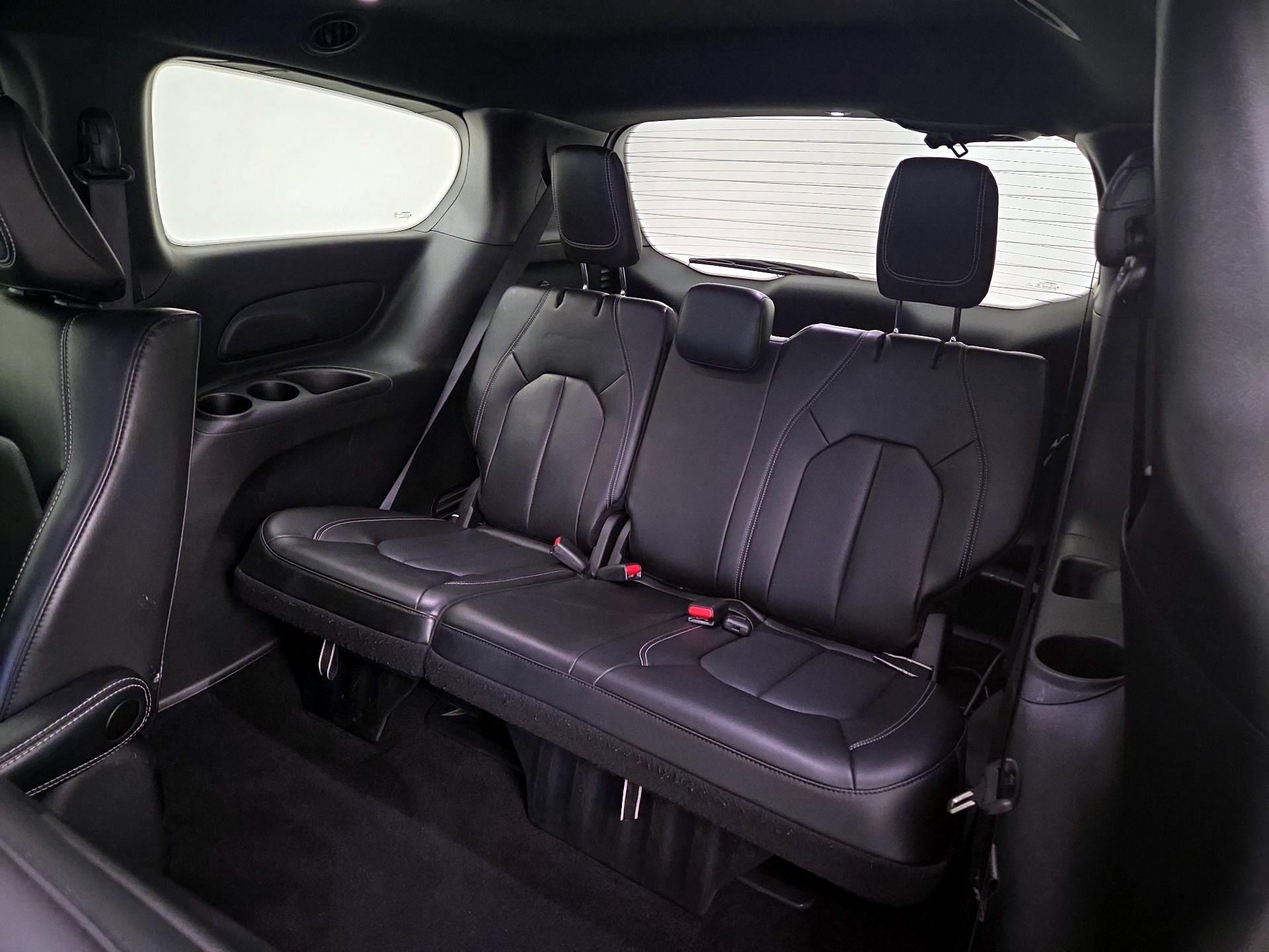 Thumbnail: 2023 Chrysler Pacifica - 20