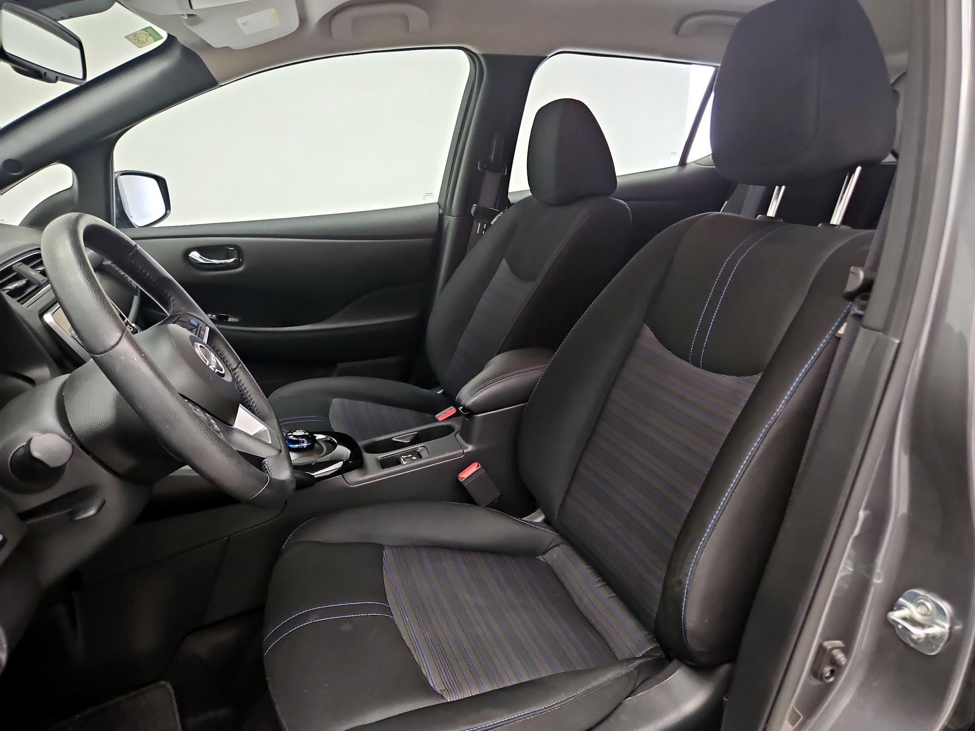 Thumbnail: 2024 Nissan Leaf - 11
