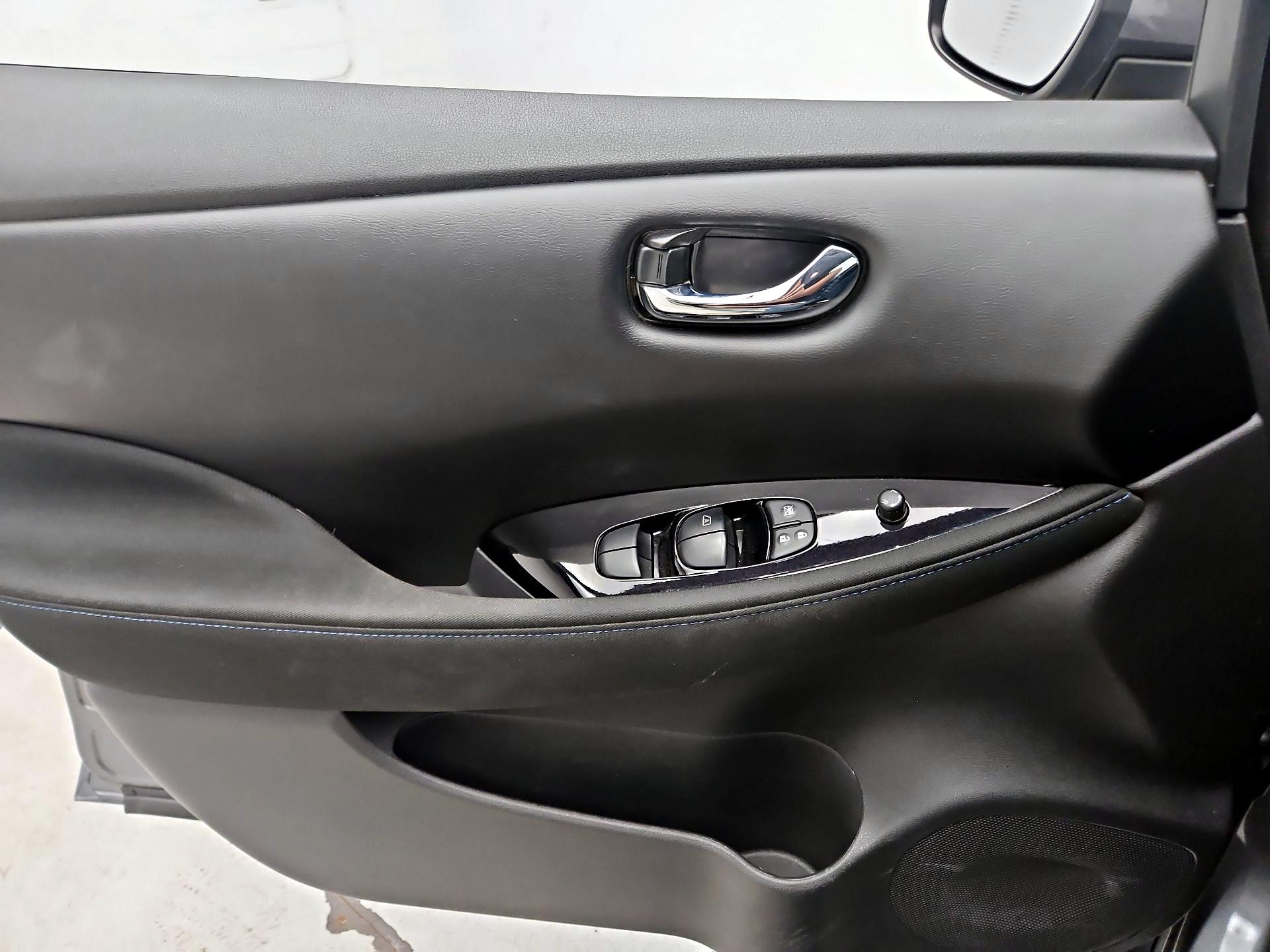 Thumbnail: 2024 Nissan Leaf - 12